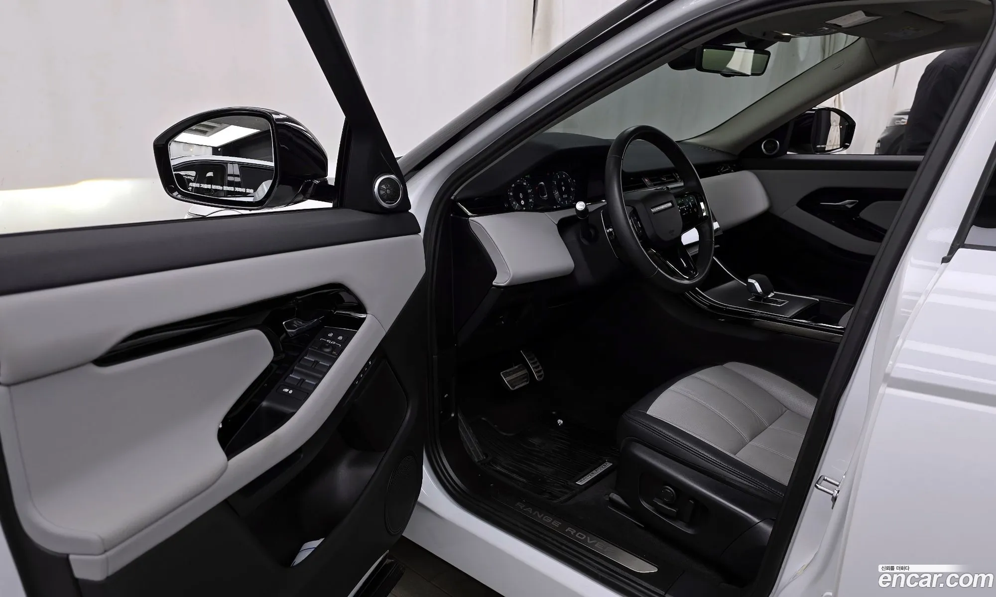 Land Rover Range Rover Evoque 2024 — 4