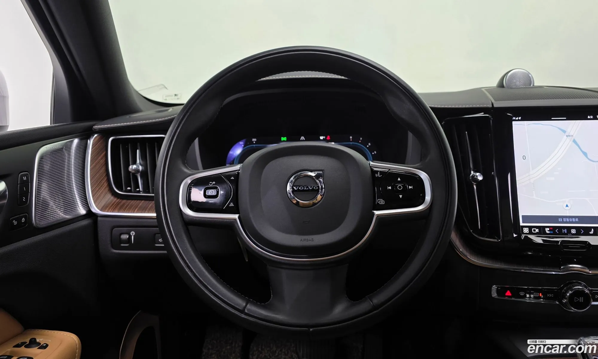 Volvo XC60 2022 YV1UZL12CN1978041 — 6