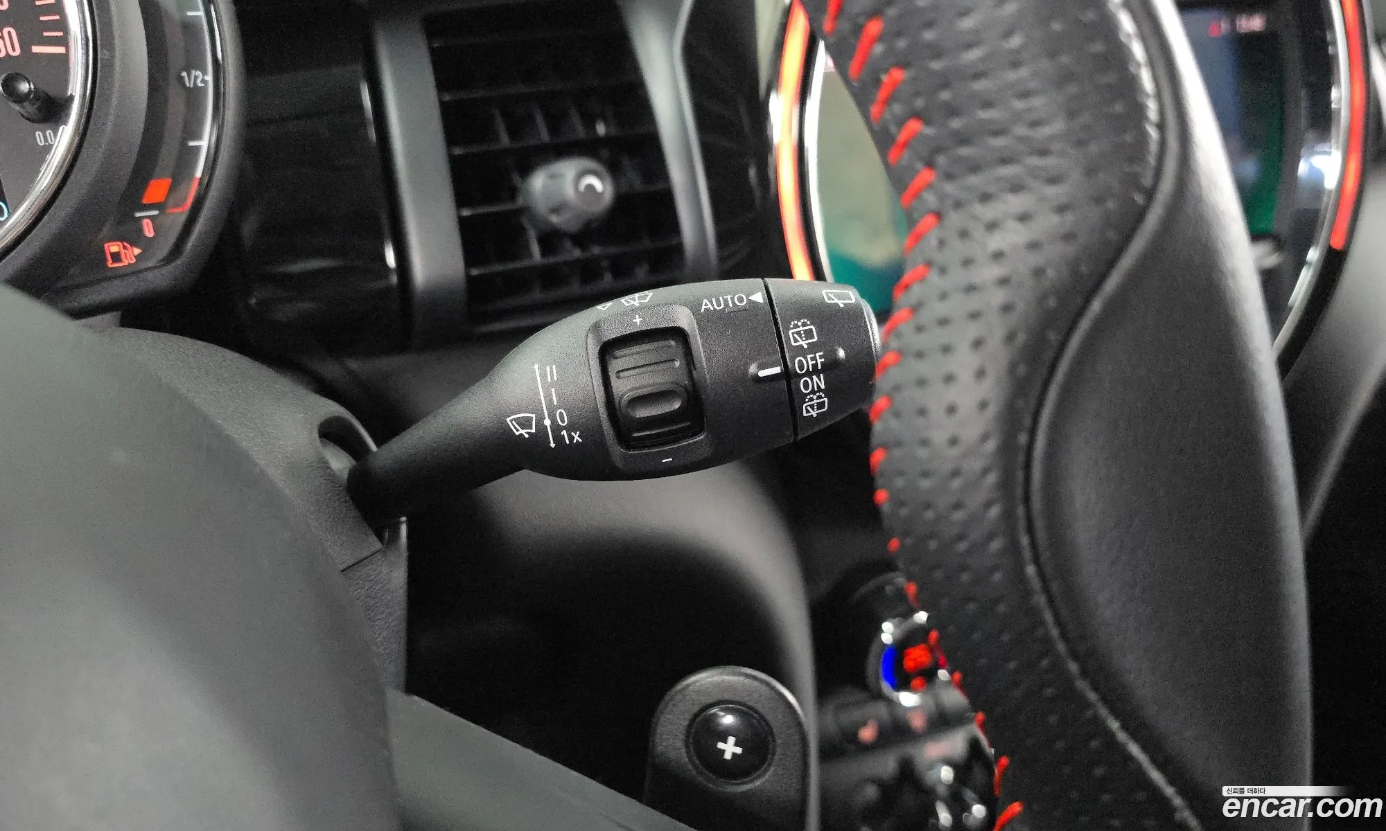 Mini Cooper S 2020 WMWXV9105L2N04598 — 4