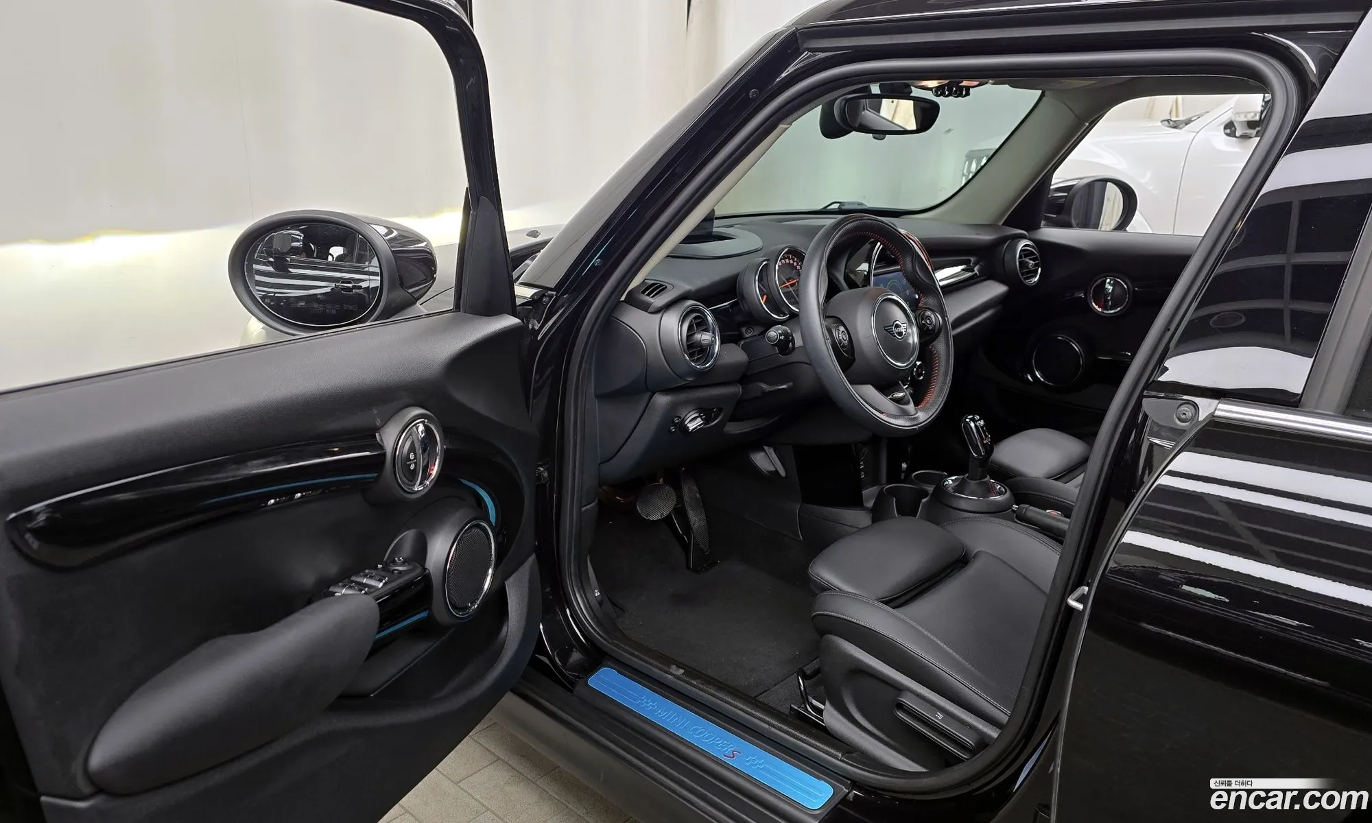 Mini Cooper S 2020 WMWXV9105L2N04598 — 15