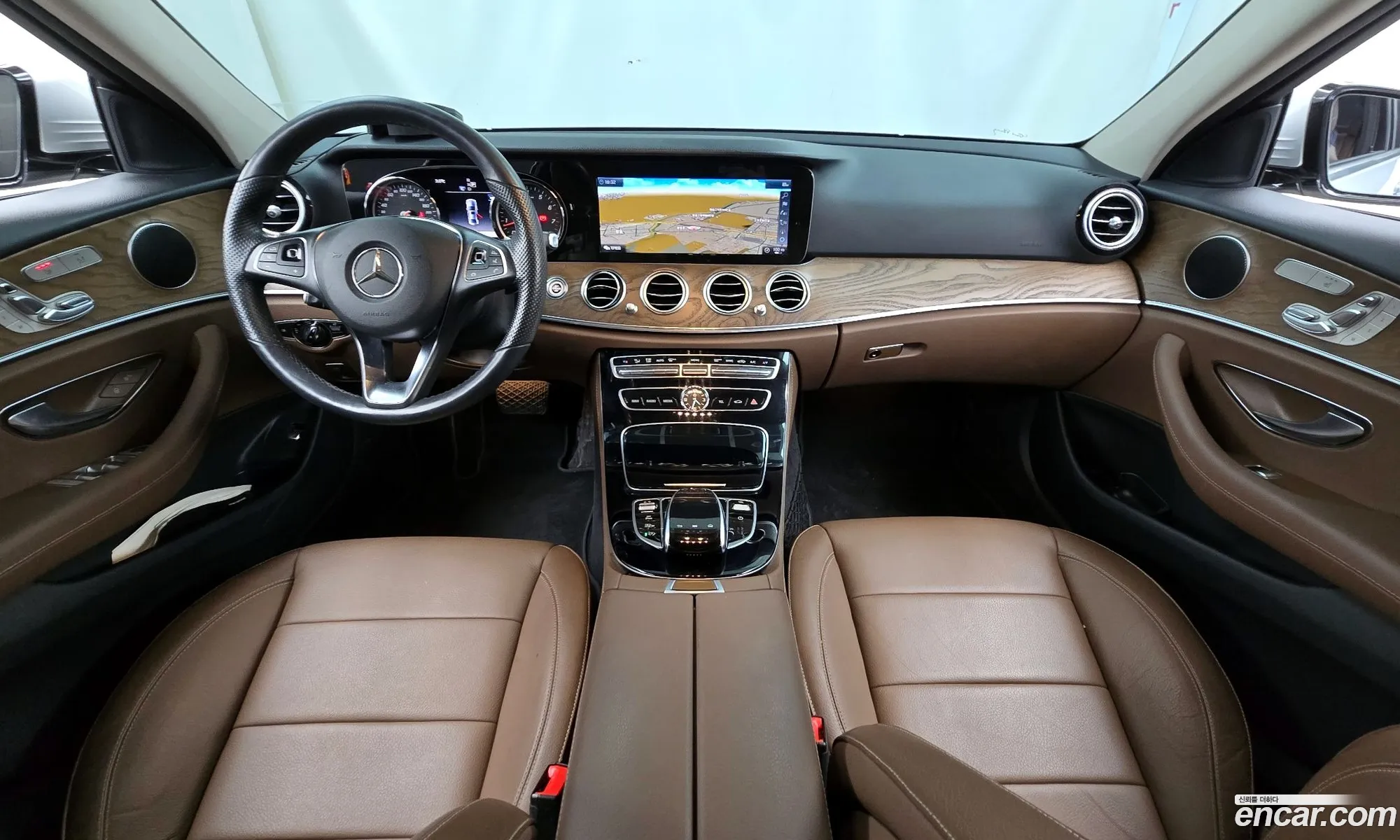 Mercedes-Benz E-Class W213 2017 — 11