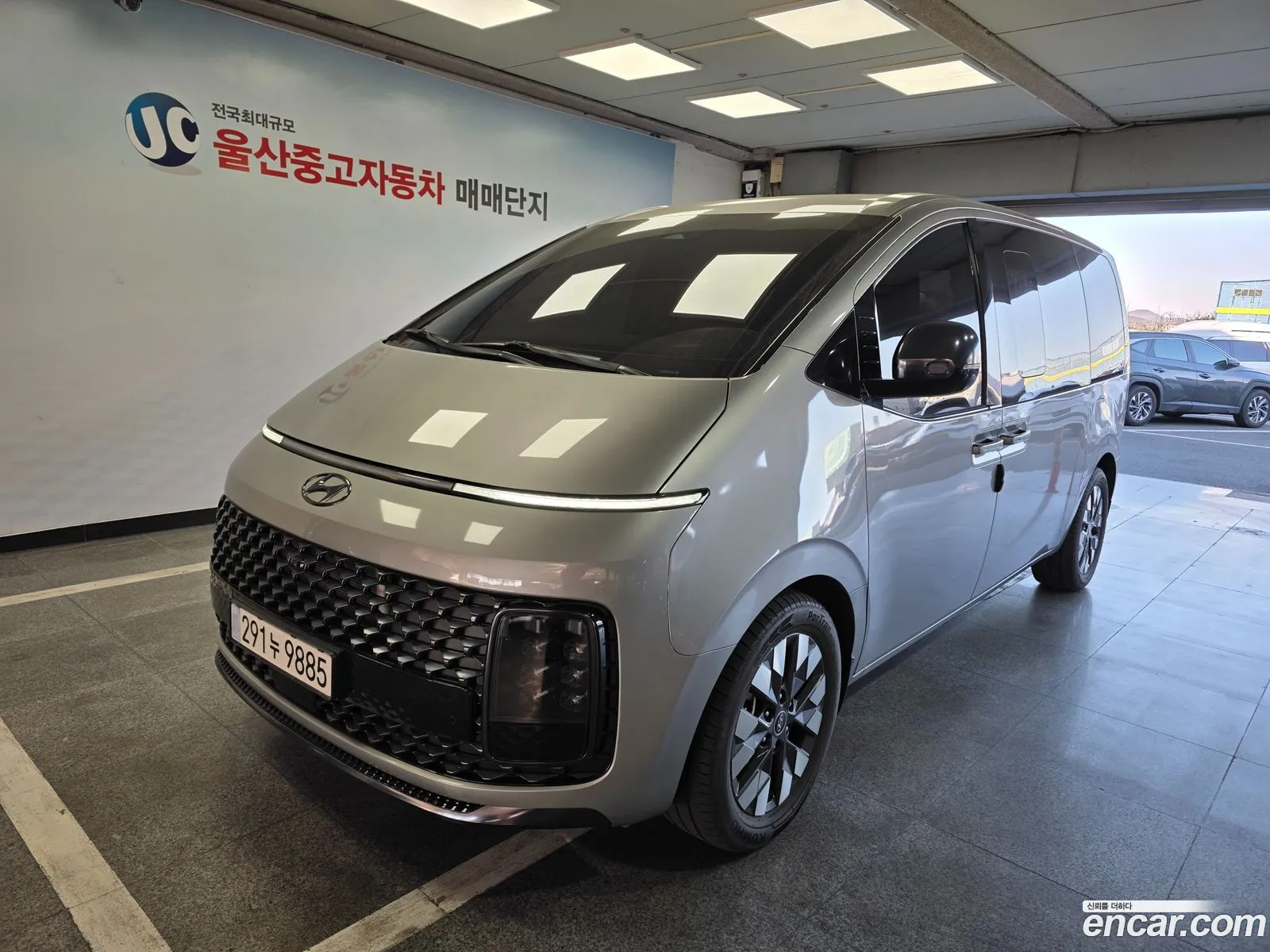 Hyundai Staria 2024 — 18