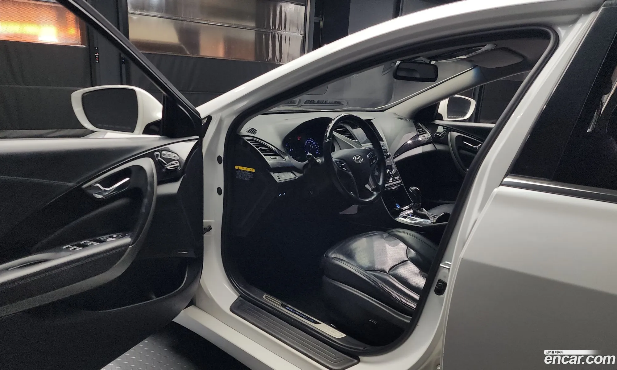 Hyundai Grandeur HG 2015 — 12