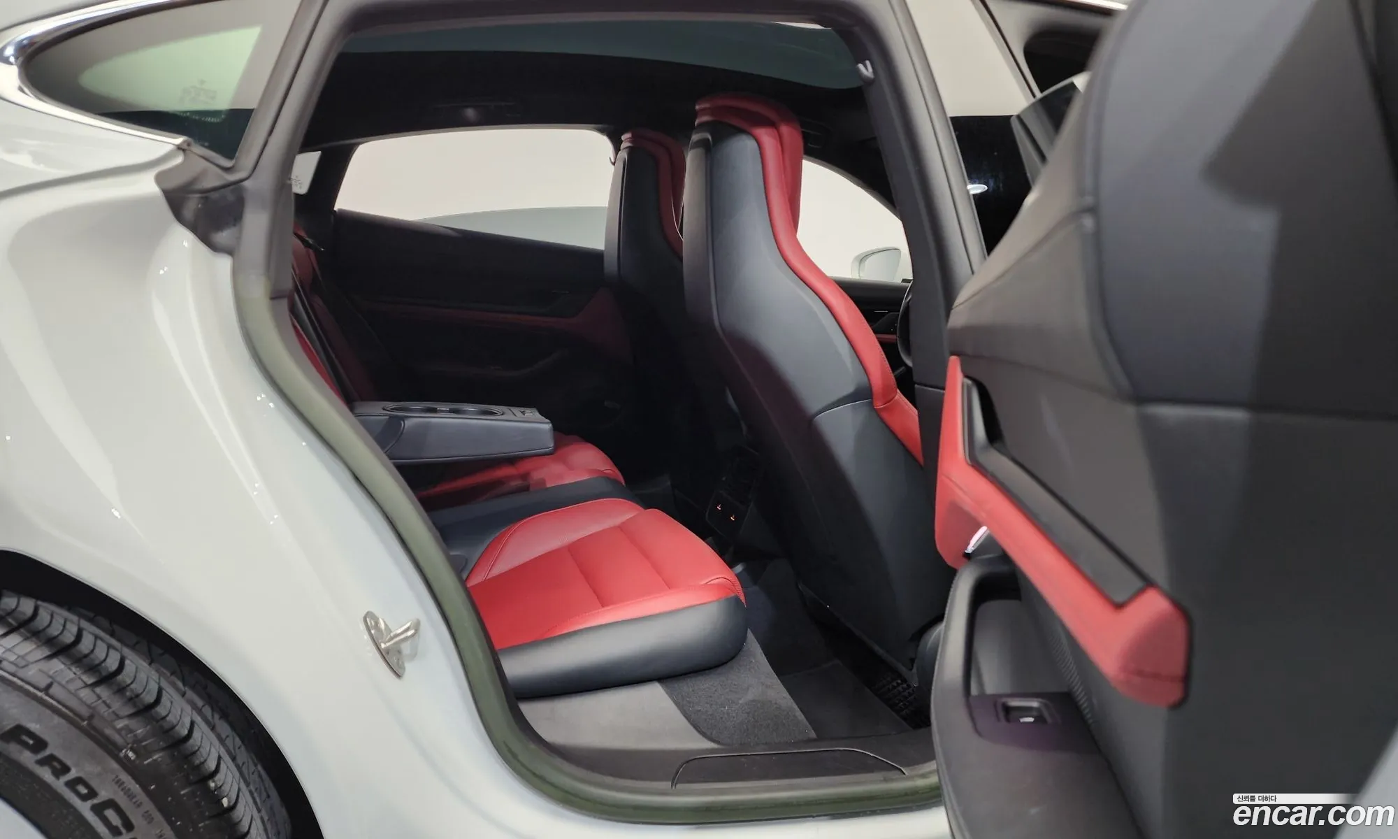 Porsche Taycan 2023 — 14