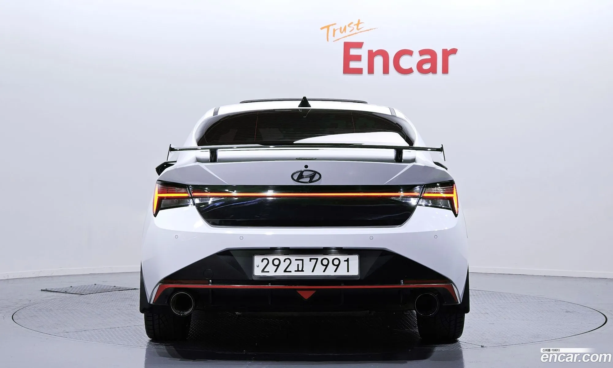 Hyundai Elantra 2023 — 10