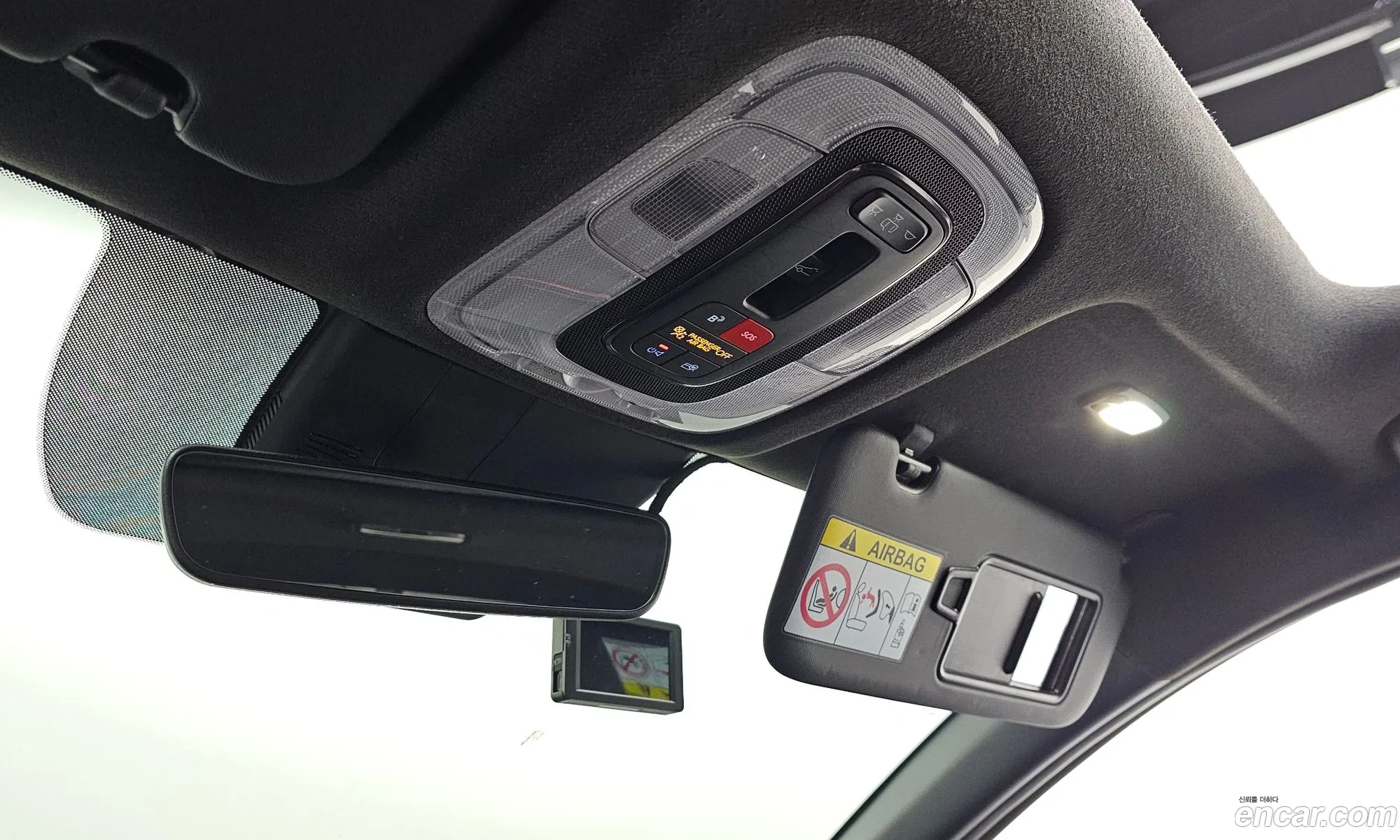 Hyundai Elantra 2023 — 4