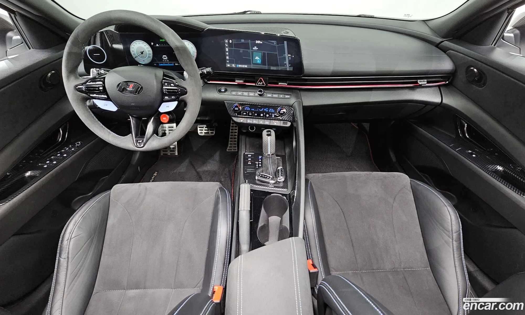 Hyundai Elantra 2023 — 20