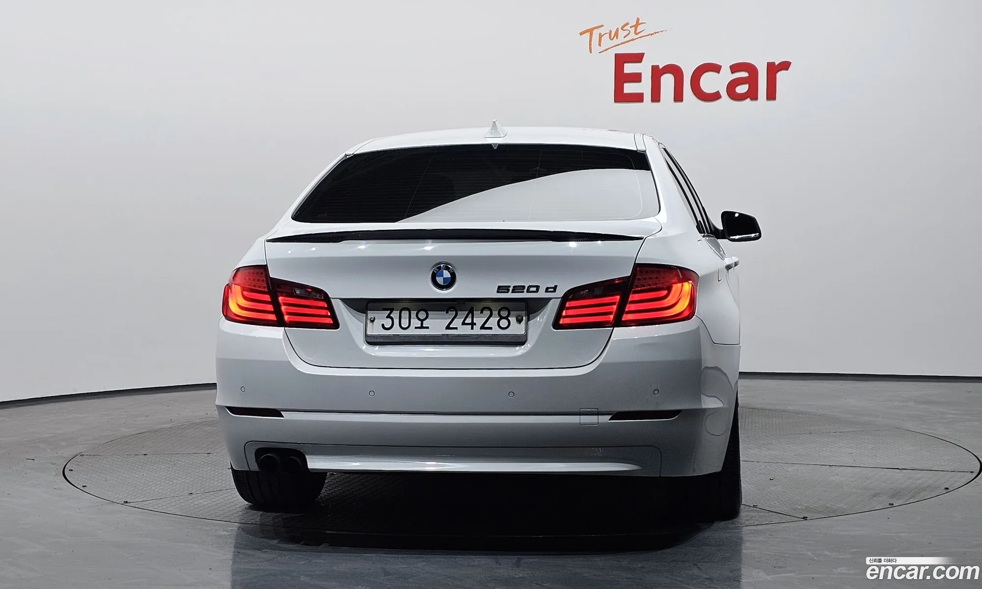 BMW 5 Series 2011 — 20