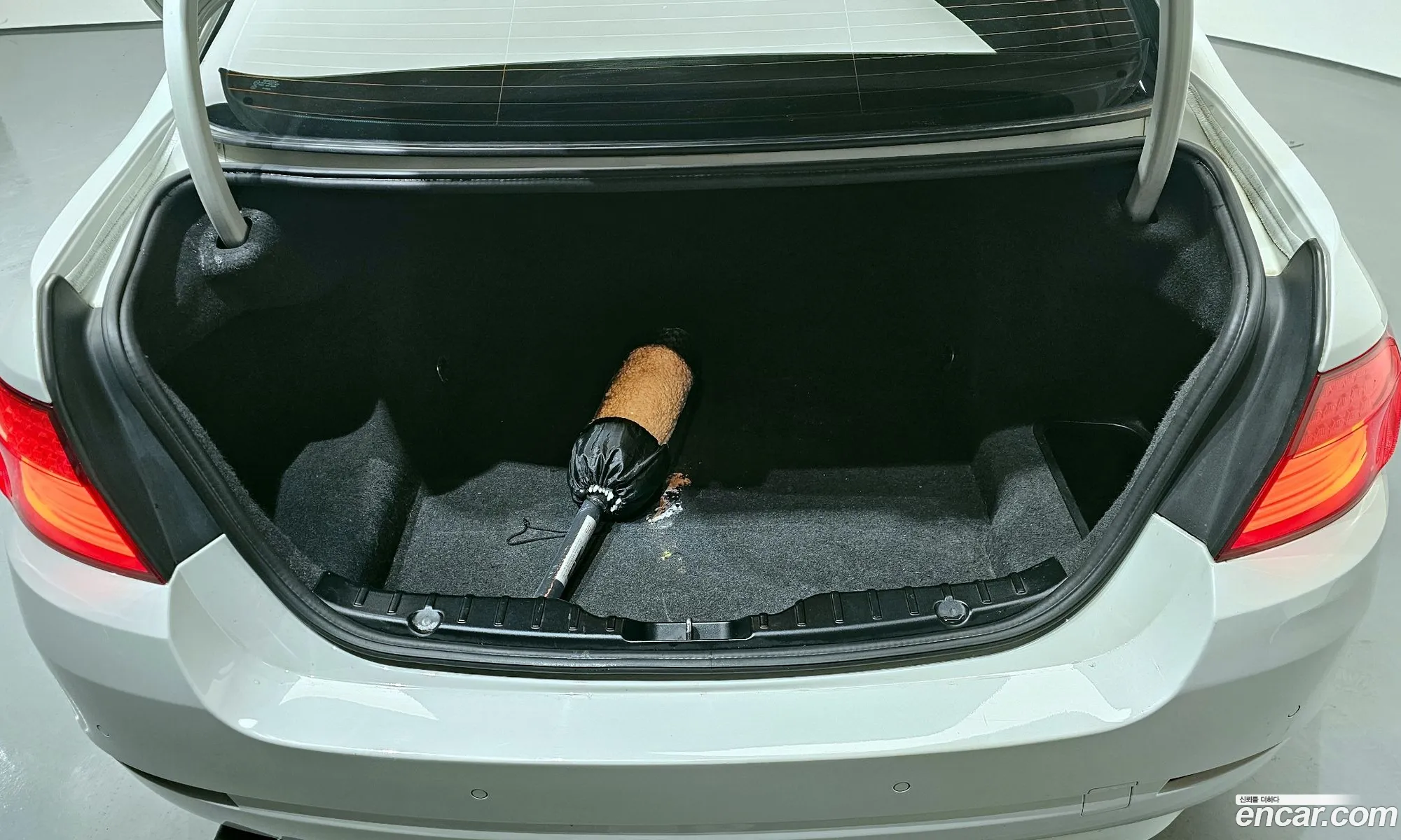 BMW 5 Series 2011 — 16