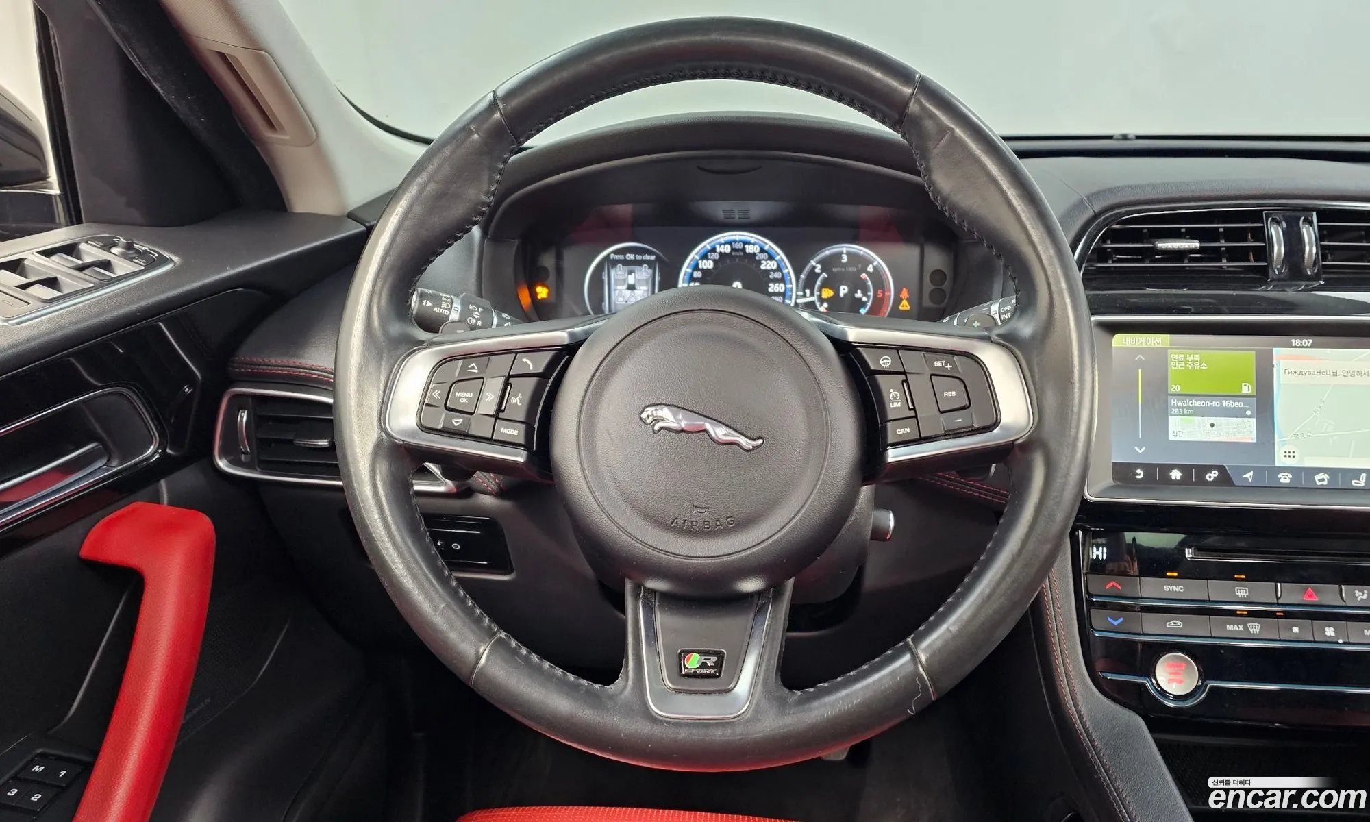 Jaguar F-Pace 2017 SADCA2BN6HA072412 — 19