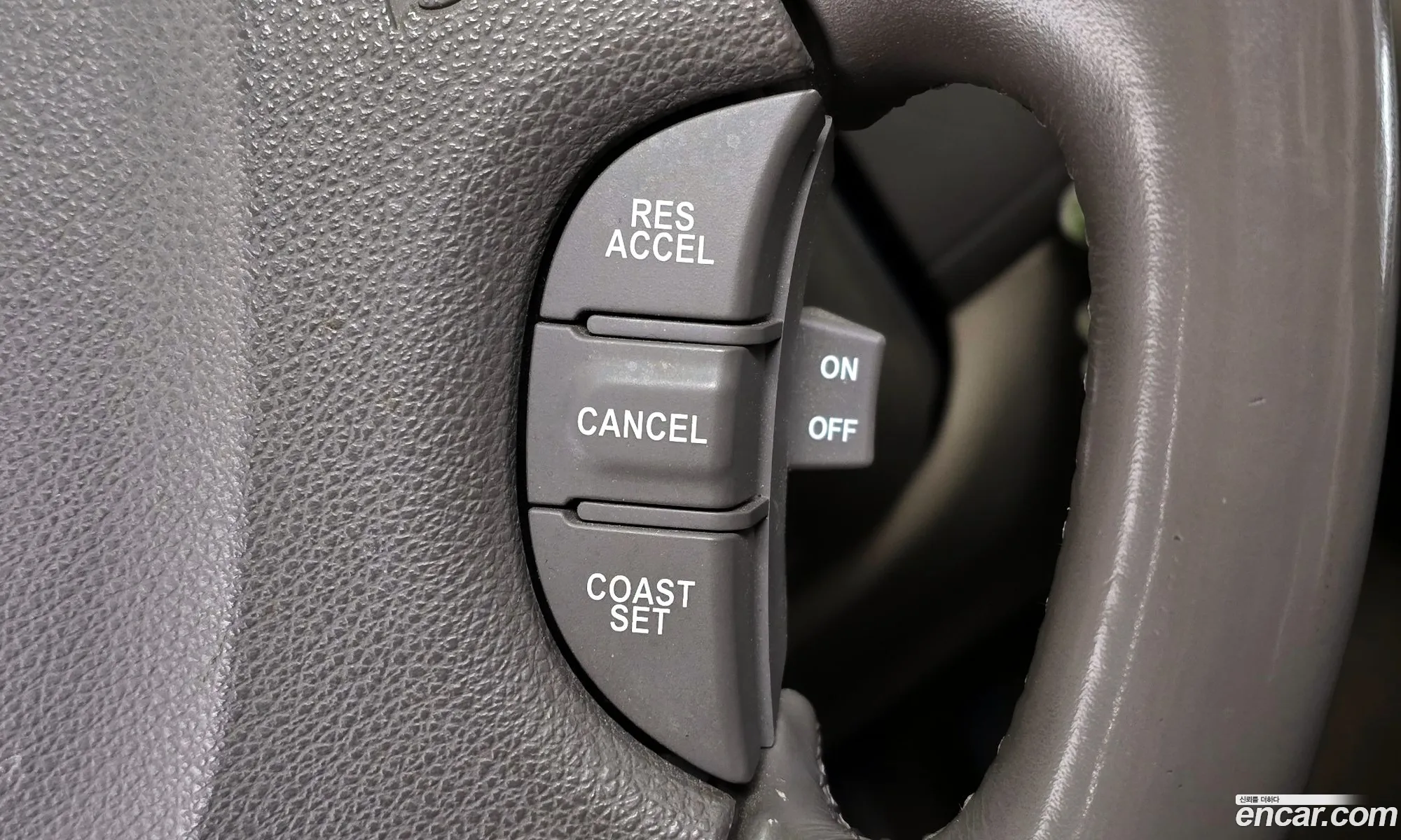 Kia Carnival R 2013 — 16