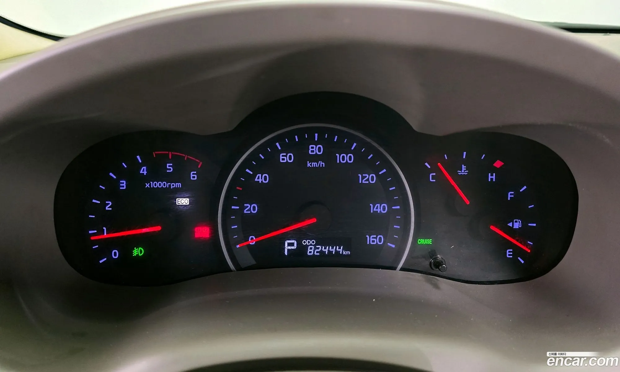 Kia Carnival R 2013 — 17