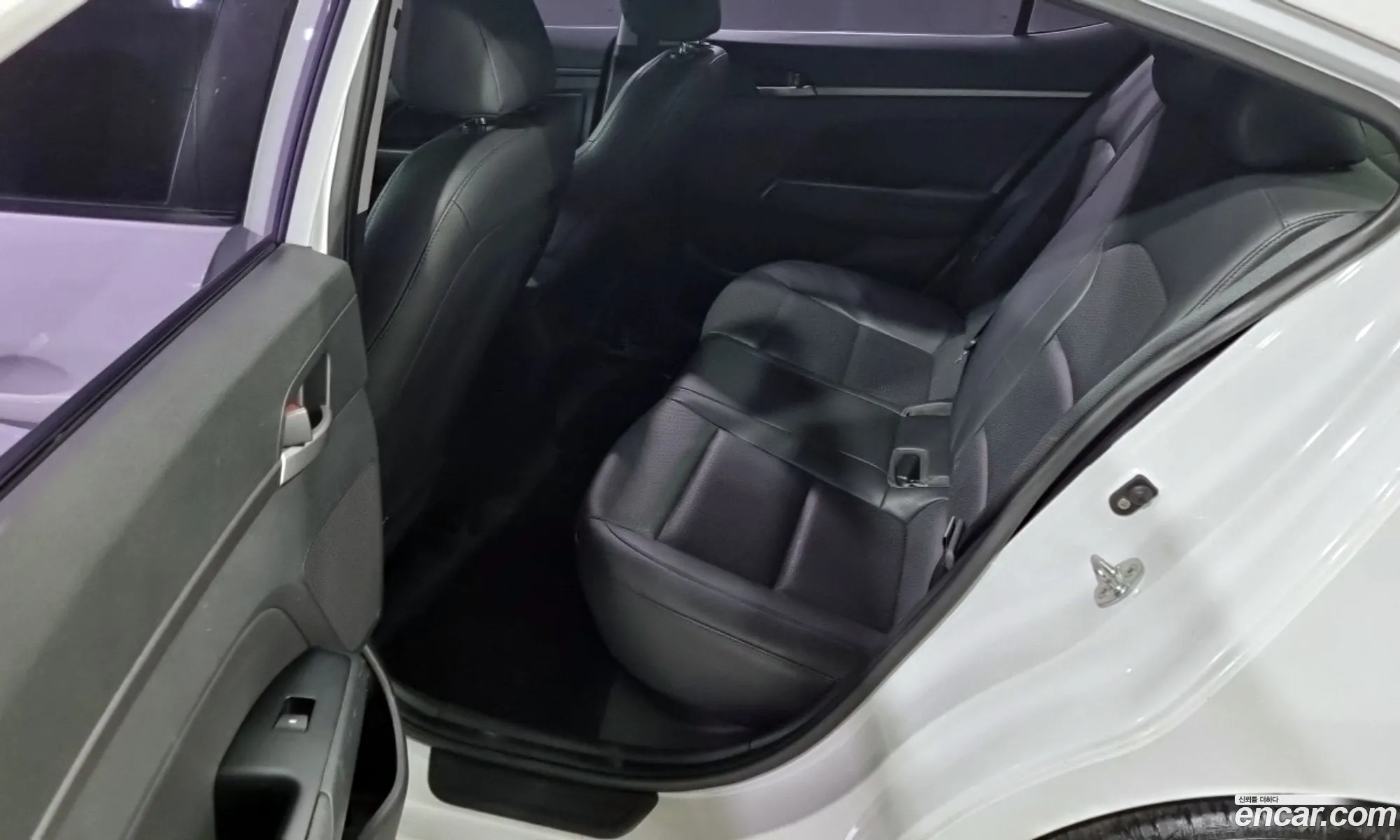 Hyundai Elantra AD 2018 — 3
