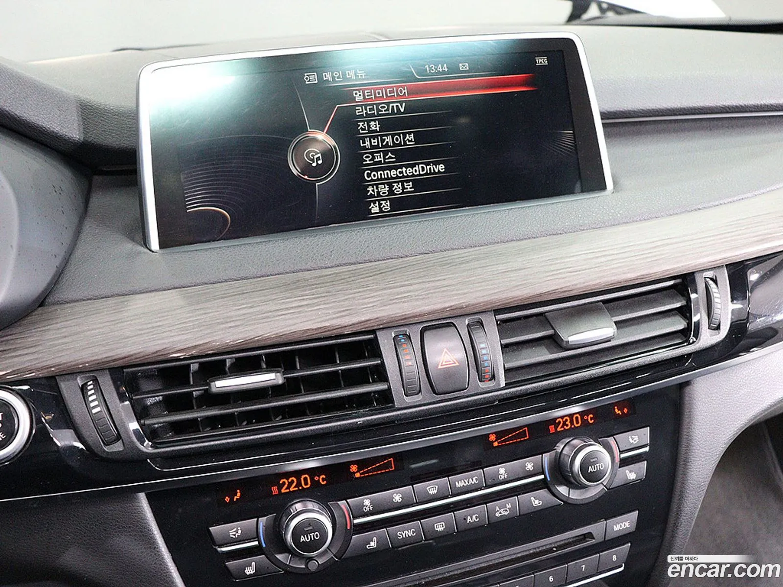 BMW X5 2015 — 2