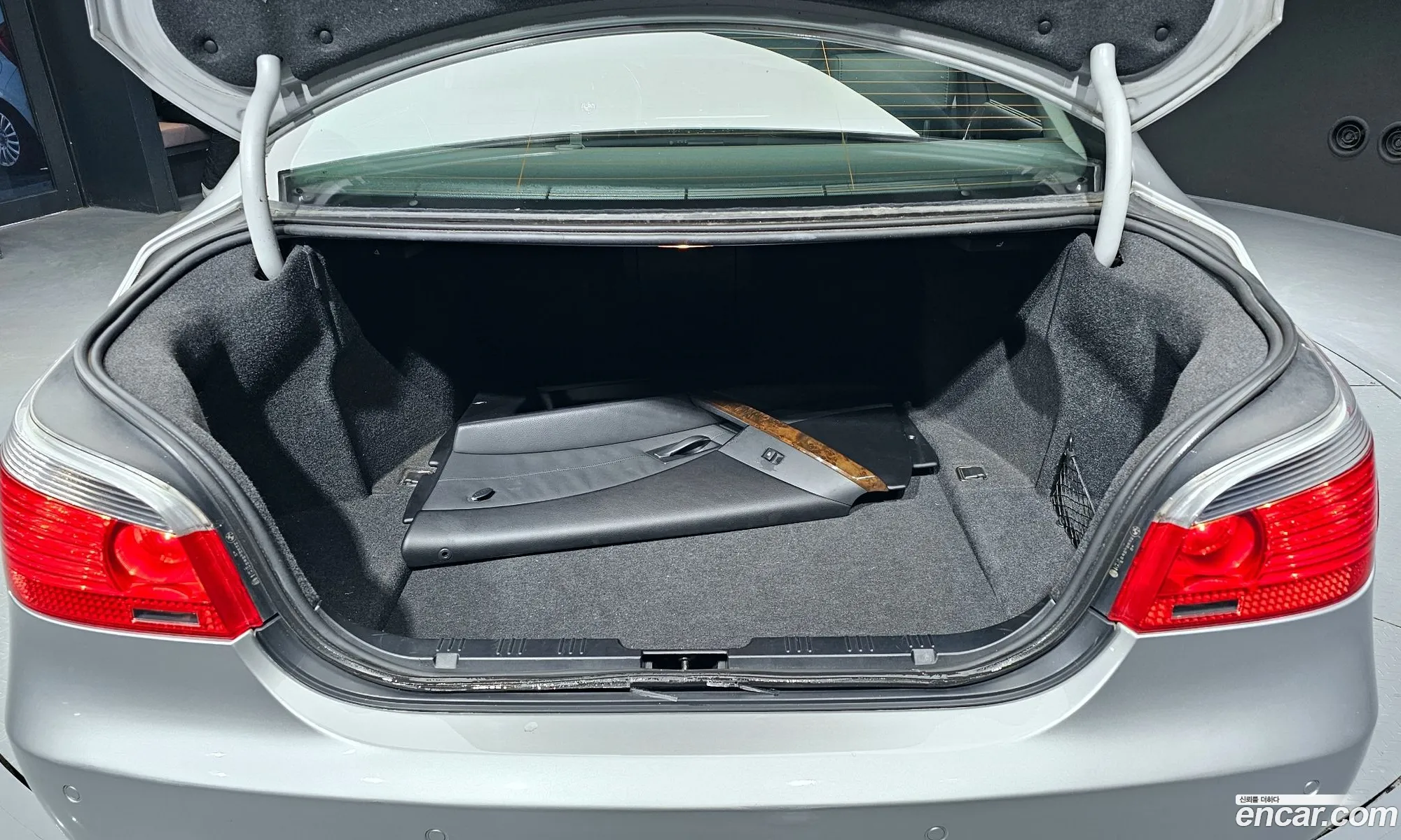 BMW 5 Series 2006 — 11