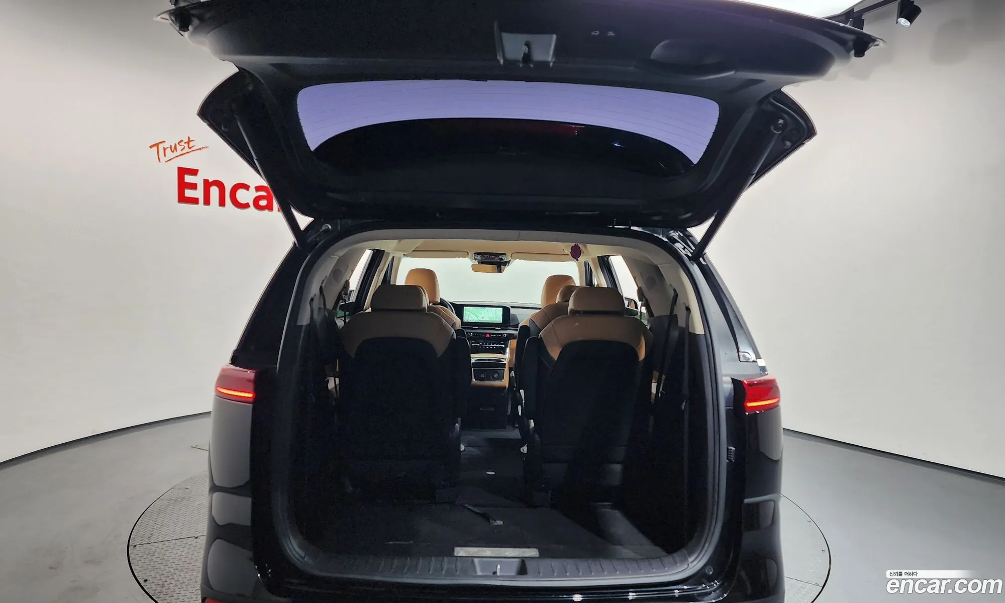 Kia Carnival 2022 — 7