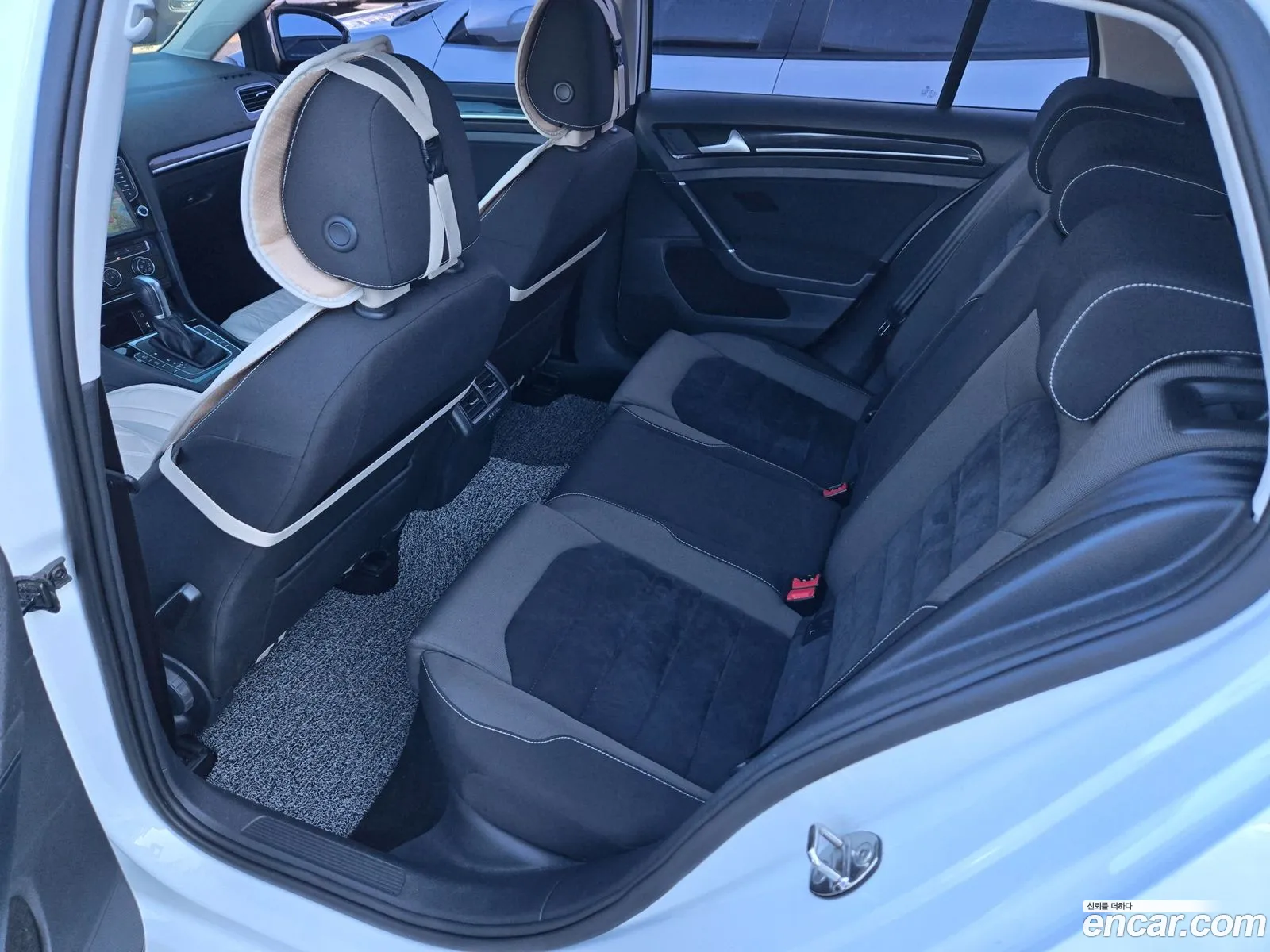Volkswagen Golf 7th Gen 2014 — 2