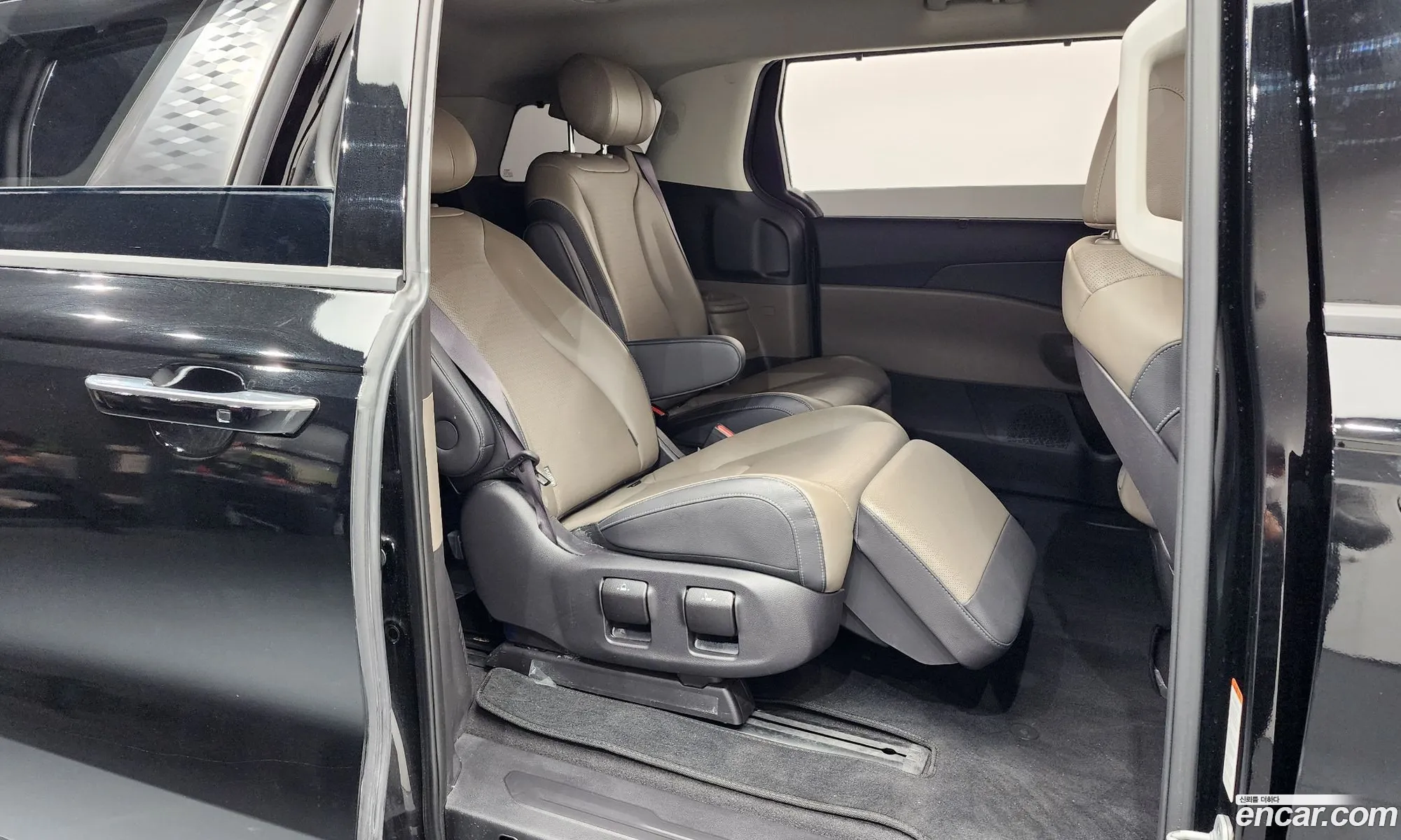 Kia Carnival 2024 — 7