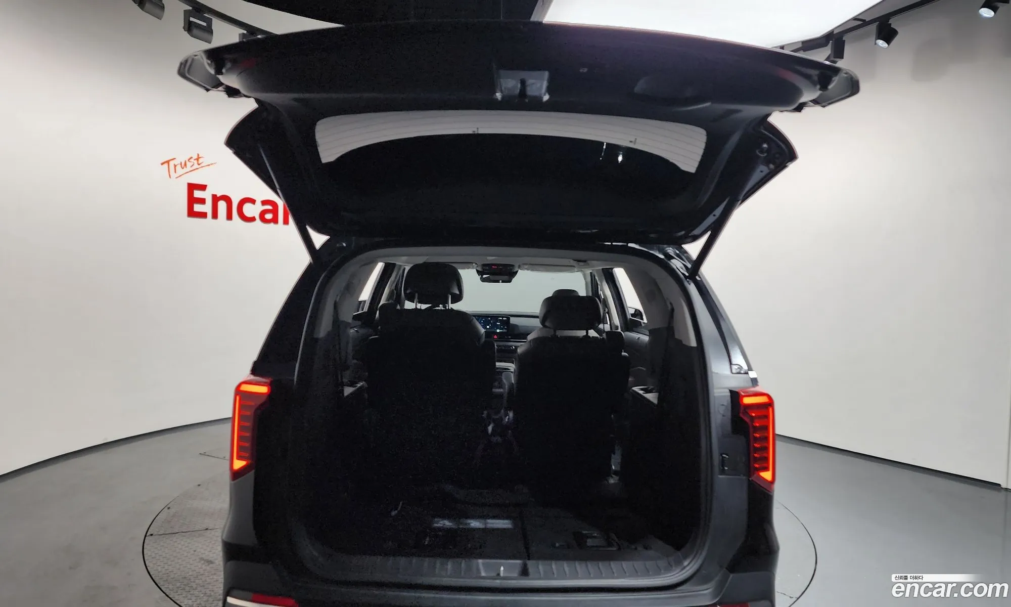 Kia Carnival 2024 — 14