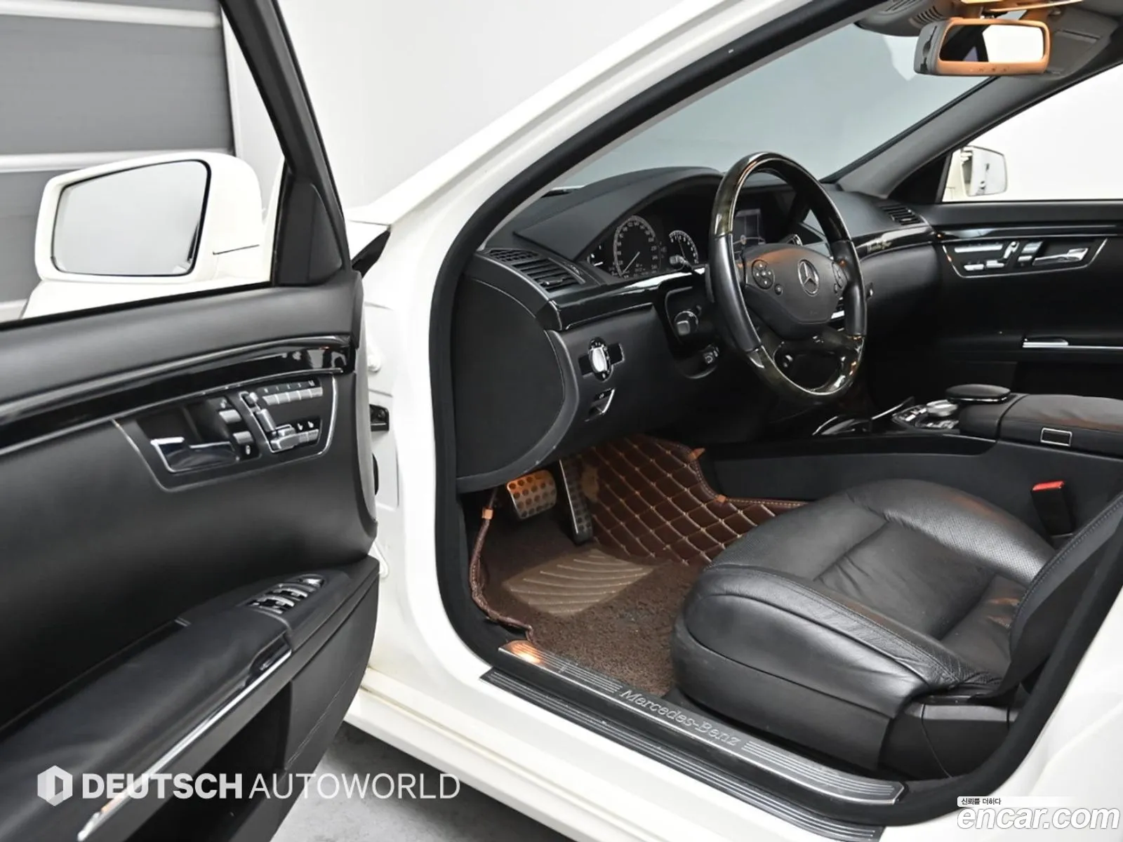 Mercedes-Benz S-Class W221 2011 — 17