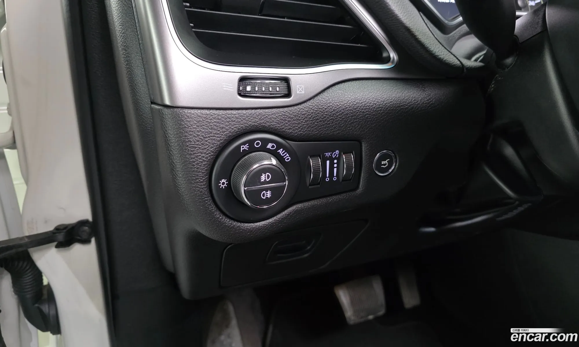 Jeep Cherokee 2018 1C4PJMCB3KD166721 — 7
