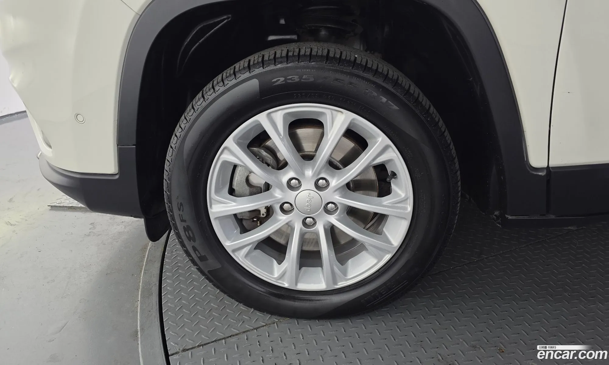 Jeep Cherokee 2018 1C4PJMCB3KD166721 — 2
