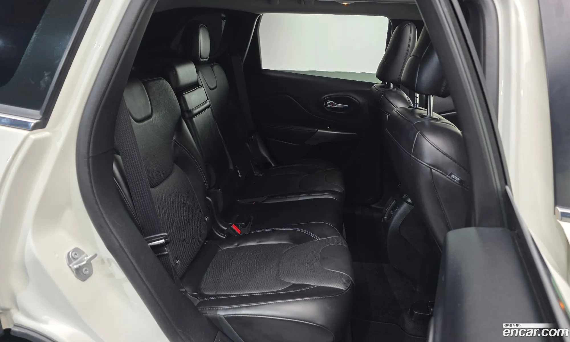 Jeep Cherokee 2018 1C4PJMCB3KD166721 — 20
