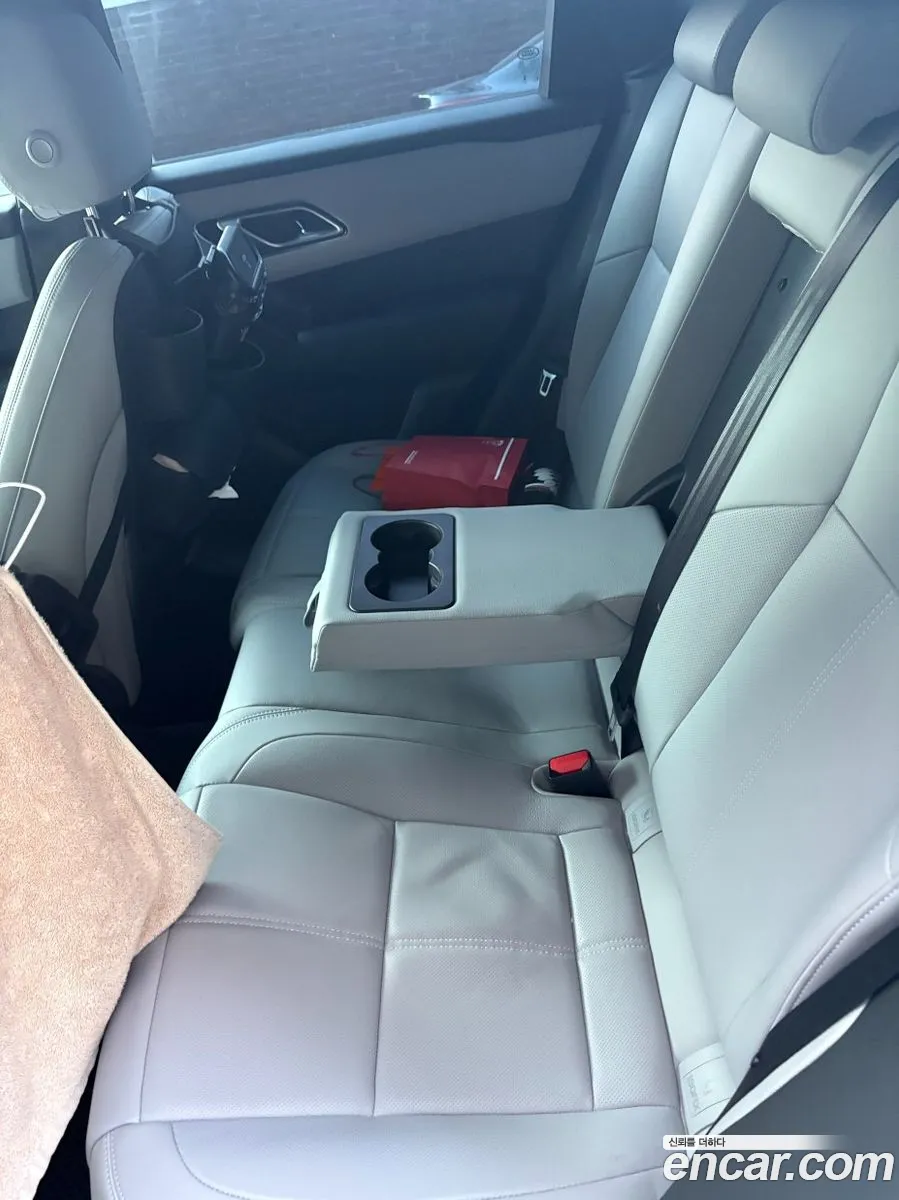 Land Rover Range Rover Velar 2025 — 8