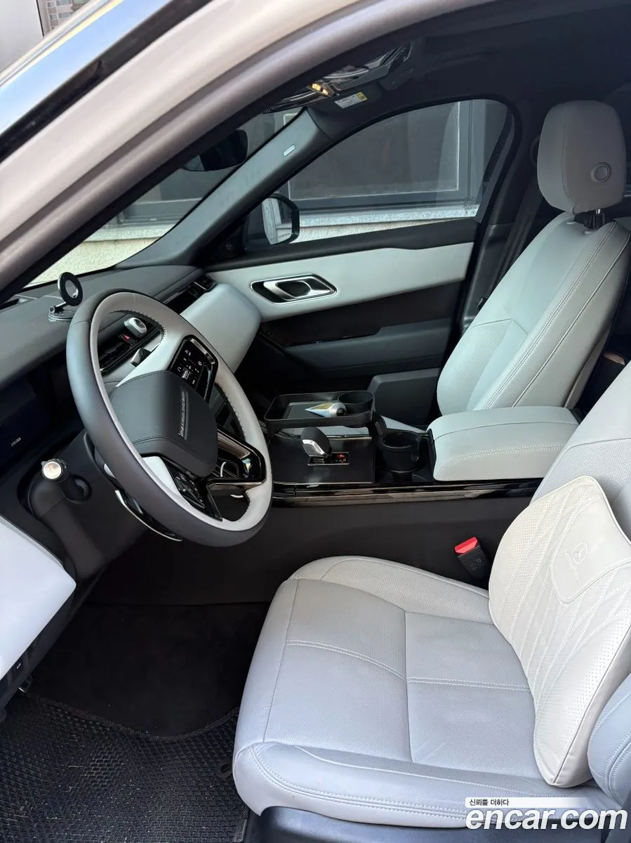 Land Rover Range Rover Velar 2025 — 3