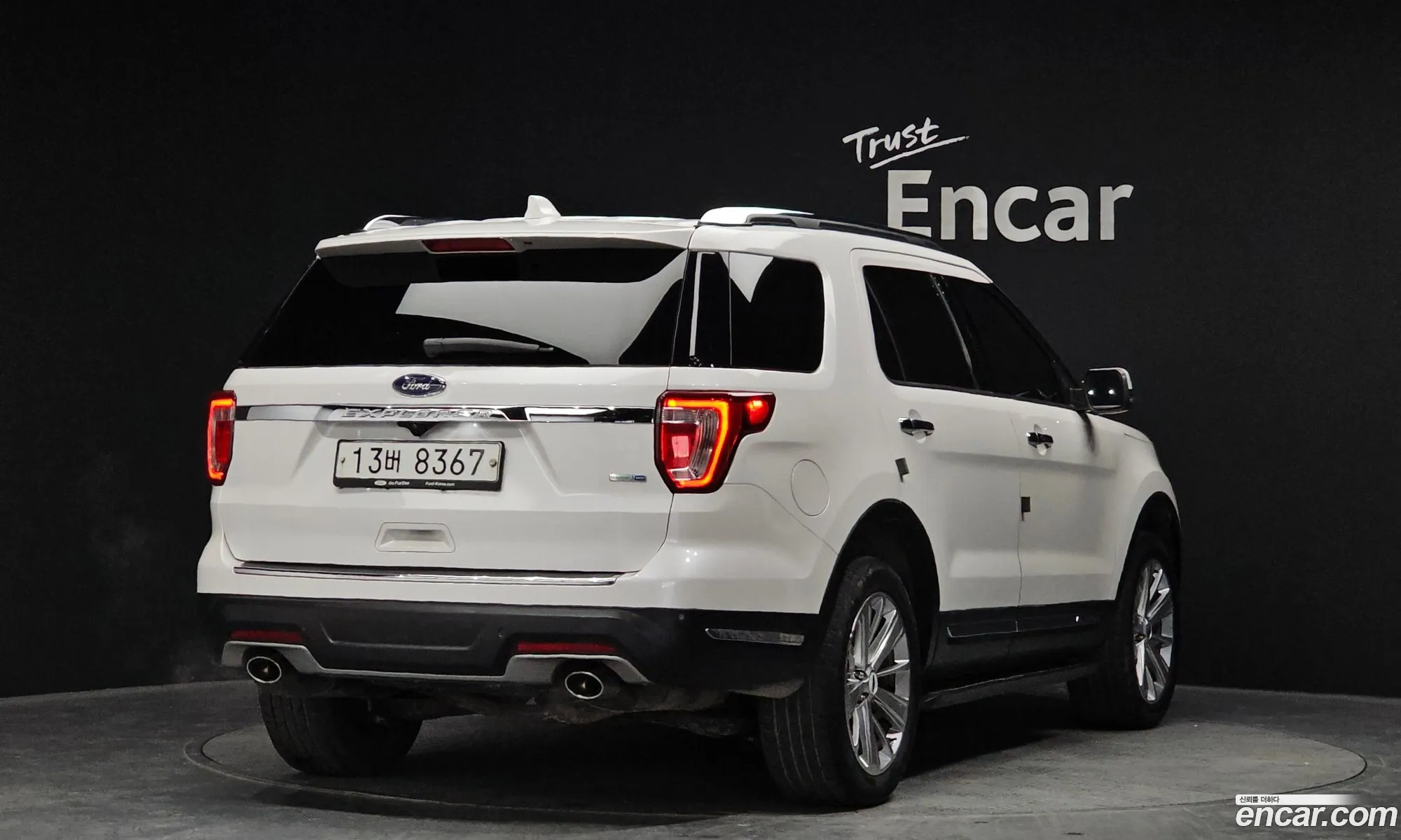 Ford Explorer 2019 — 17