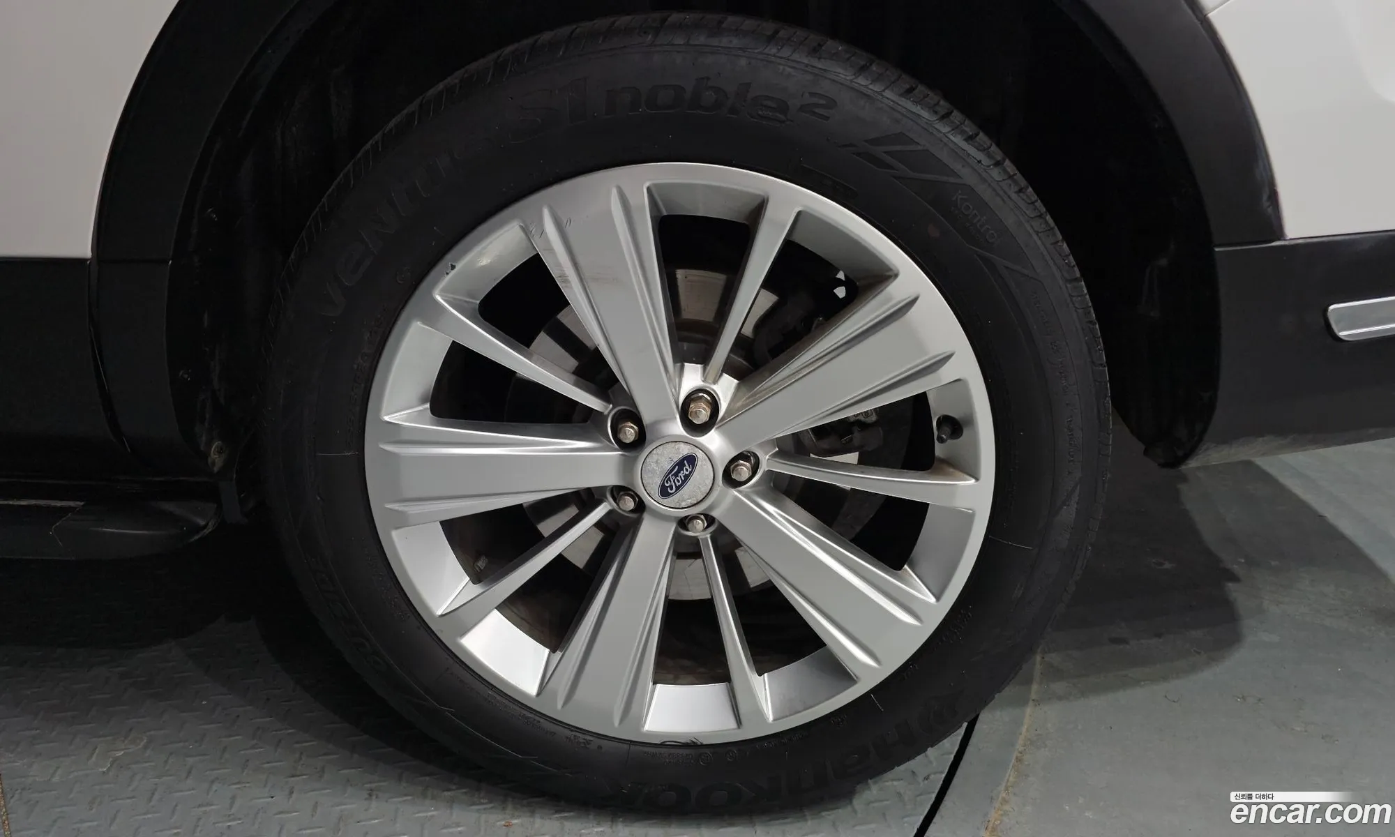 Ford Explorer 2019 — 10