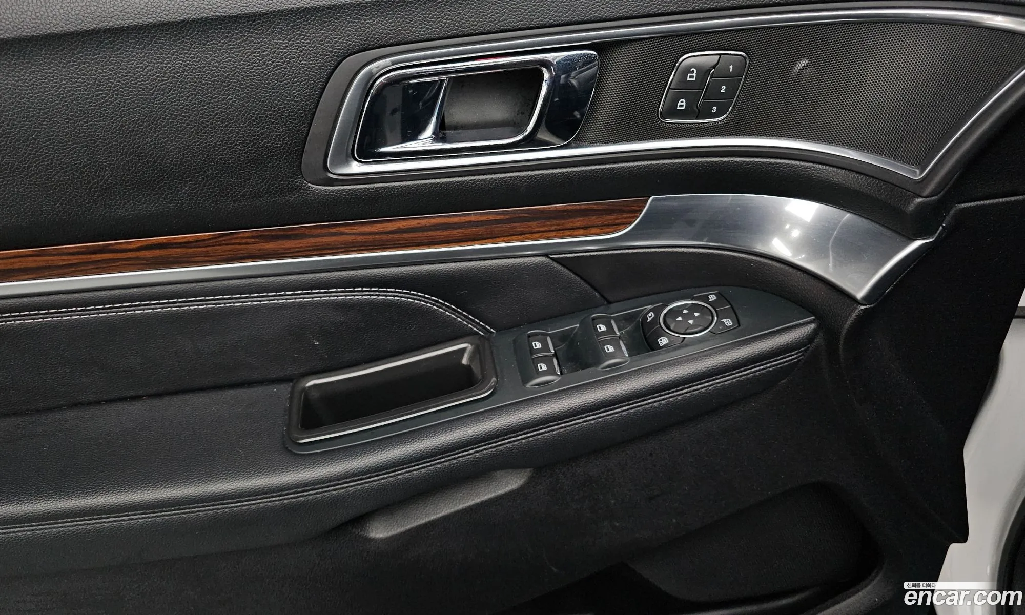 Ford Explorer 2019 — 14