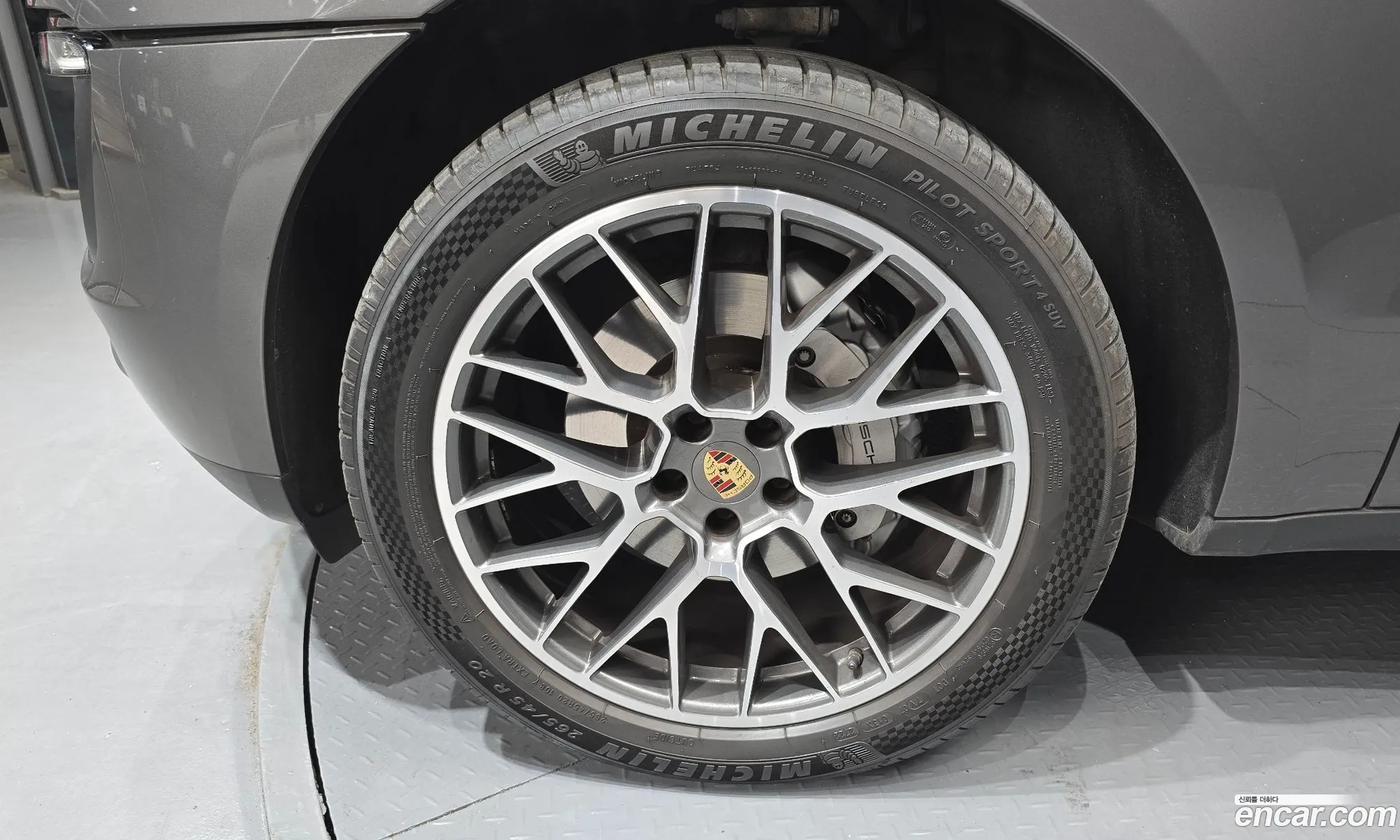 Porsche Macan 2015 WP1AD2950FLB35830 — 13