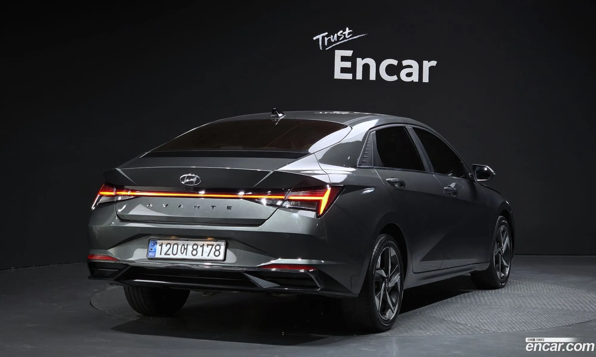 Hyundai Elantra 2021 — 16