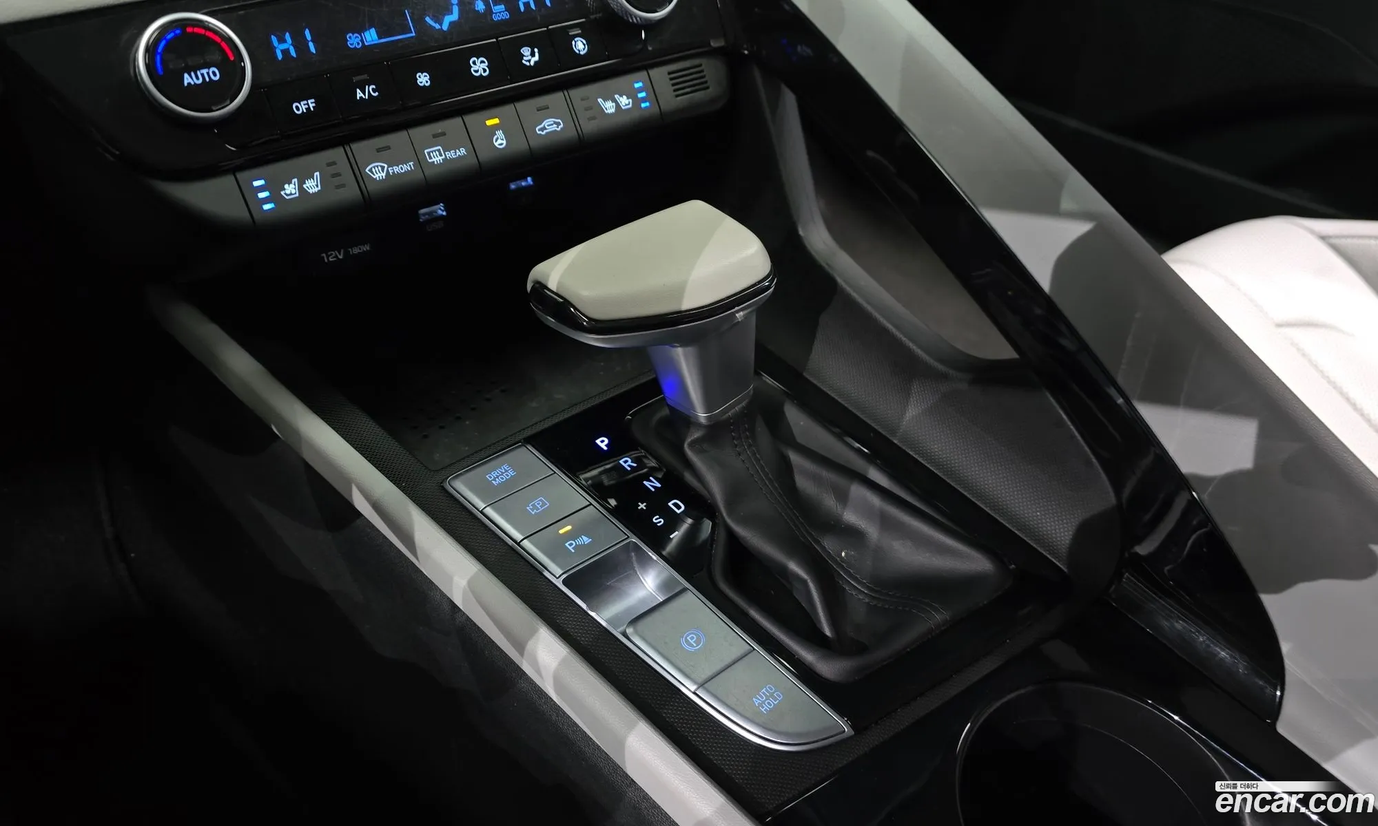 Hyundai Elantra 2021 — 2