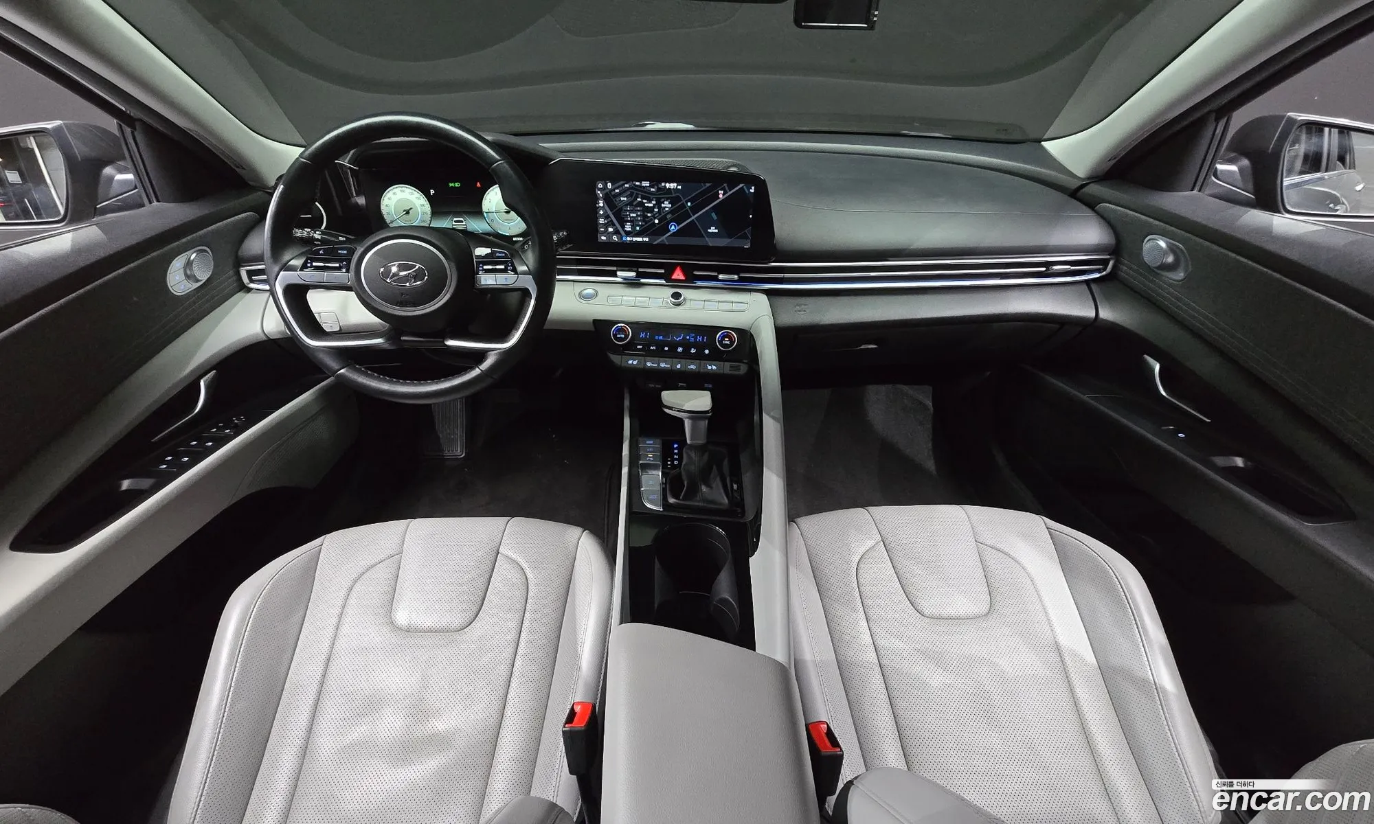 Hyundai Elantra 2021 — 4