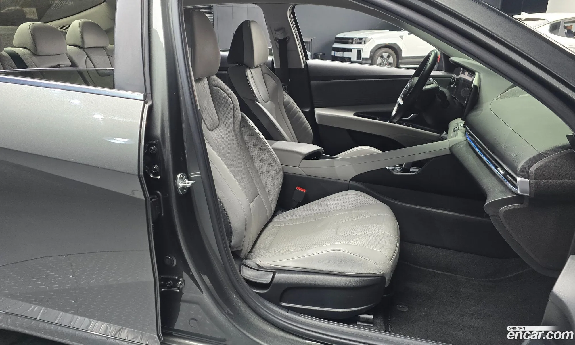 Hyundai Elantra 2021 — 12