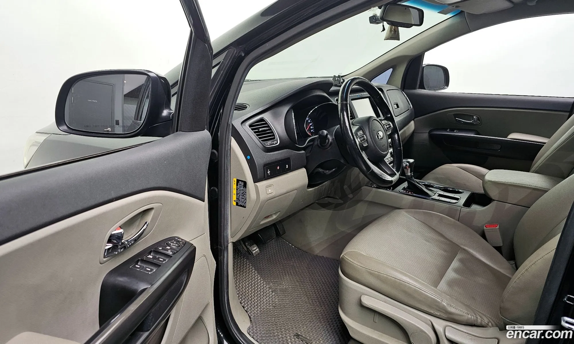 Kia Carnival 2018 — 17
