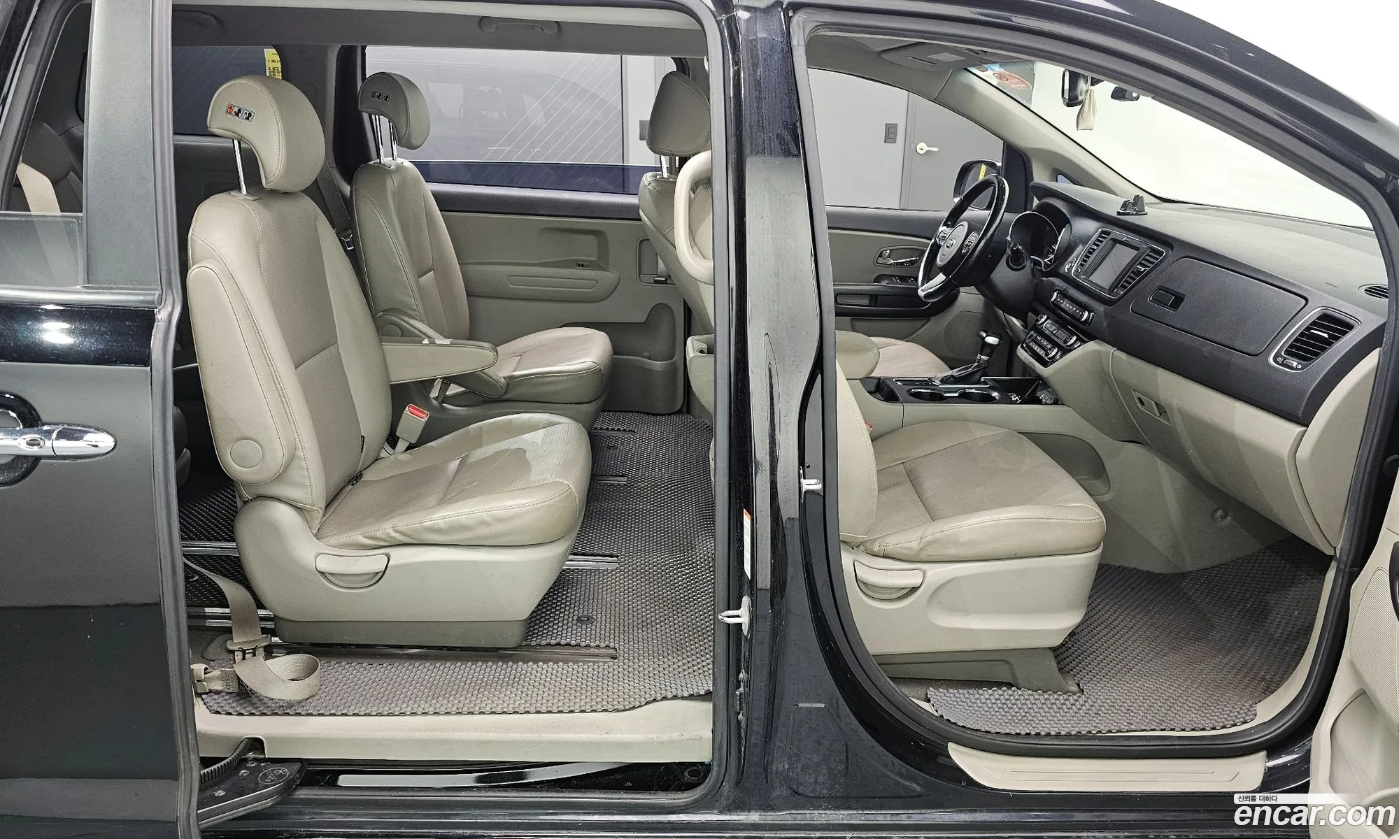 Kia Carnival 2018 — 18