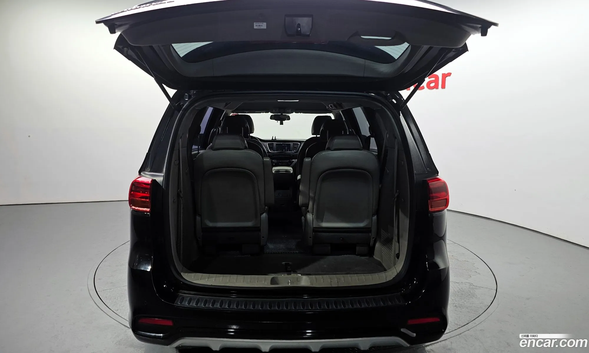 Kia Carnival 2018 — 16