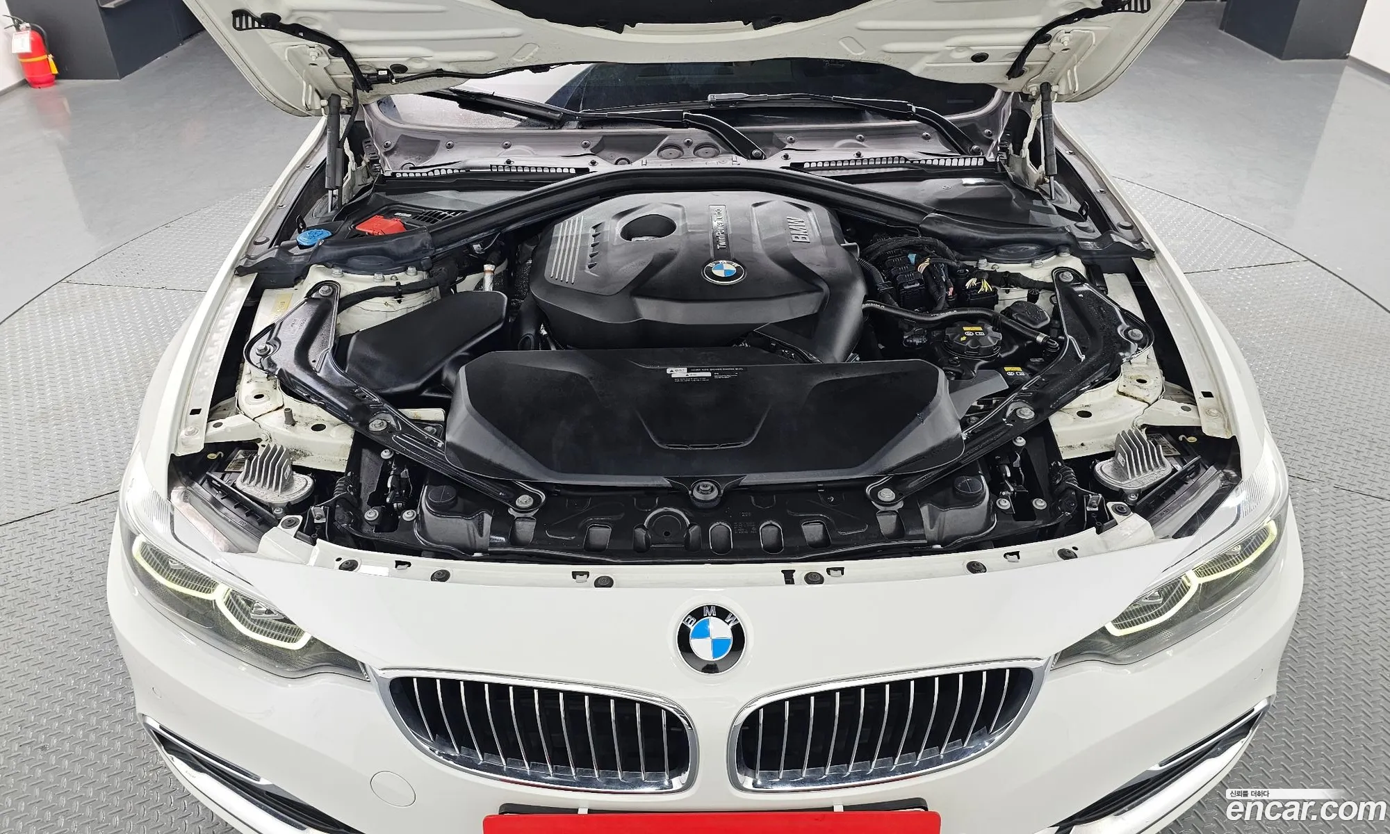 BMW 4 Series 2018 WBA4Z1104JEF34814 — 2