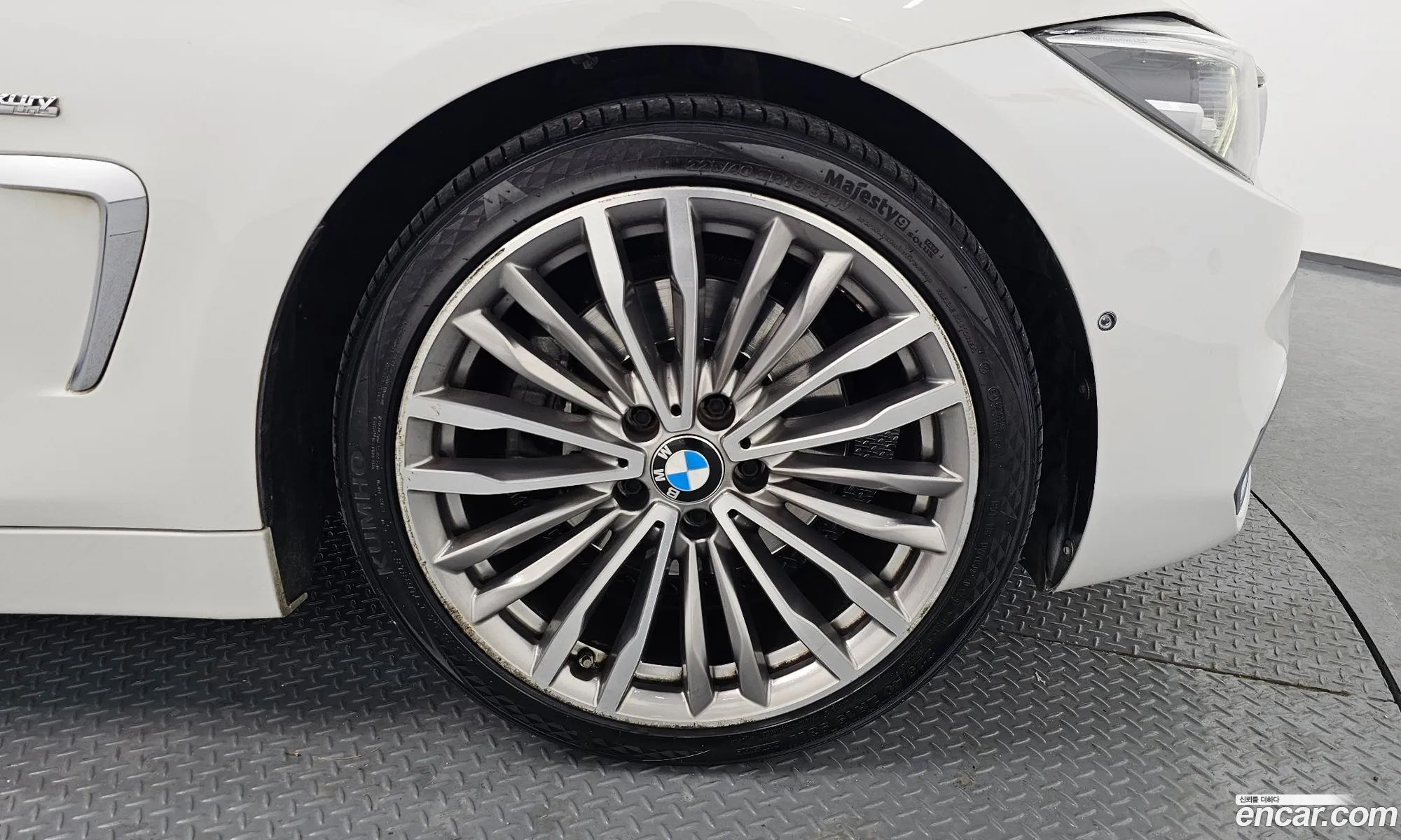 BMW 4 Series 2018 WBA4Z1104JEF34814 — 10