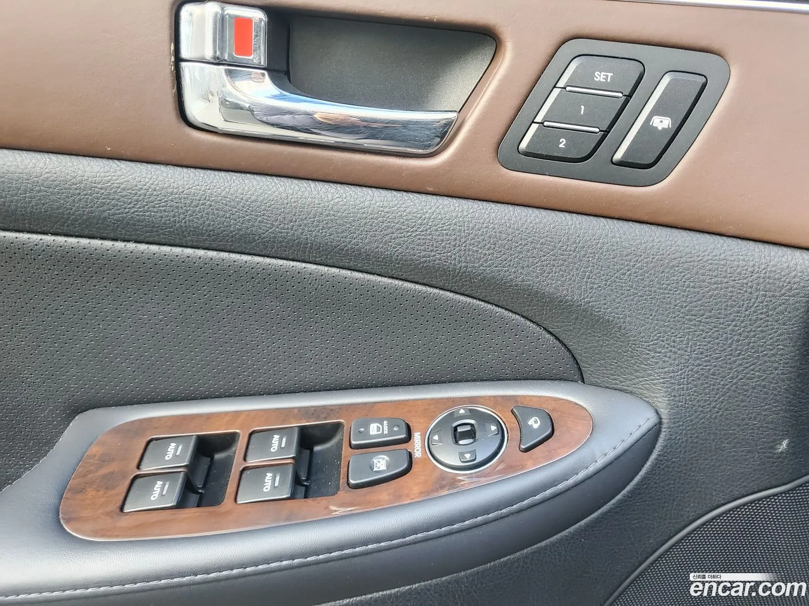 Hyundai Genesis 2010 — 5