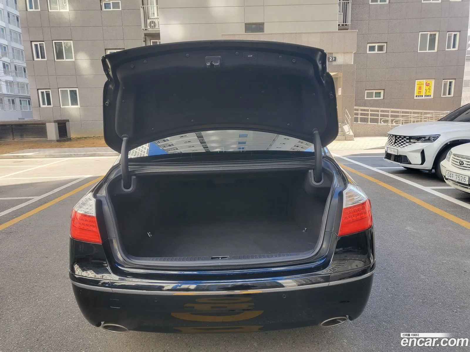Hyundai Genesis 2010 — 3