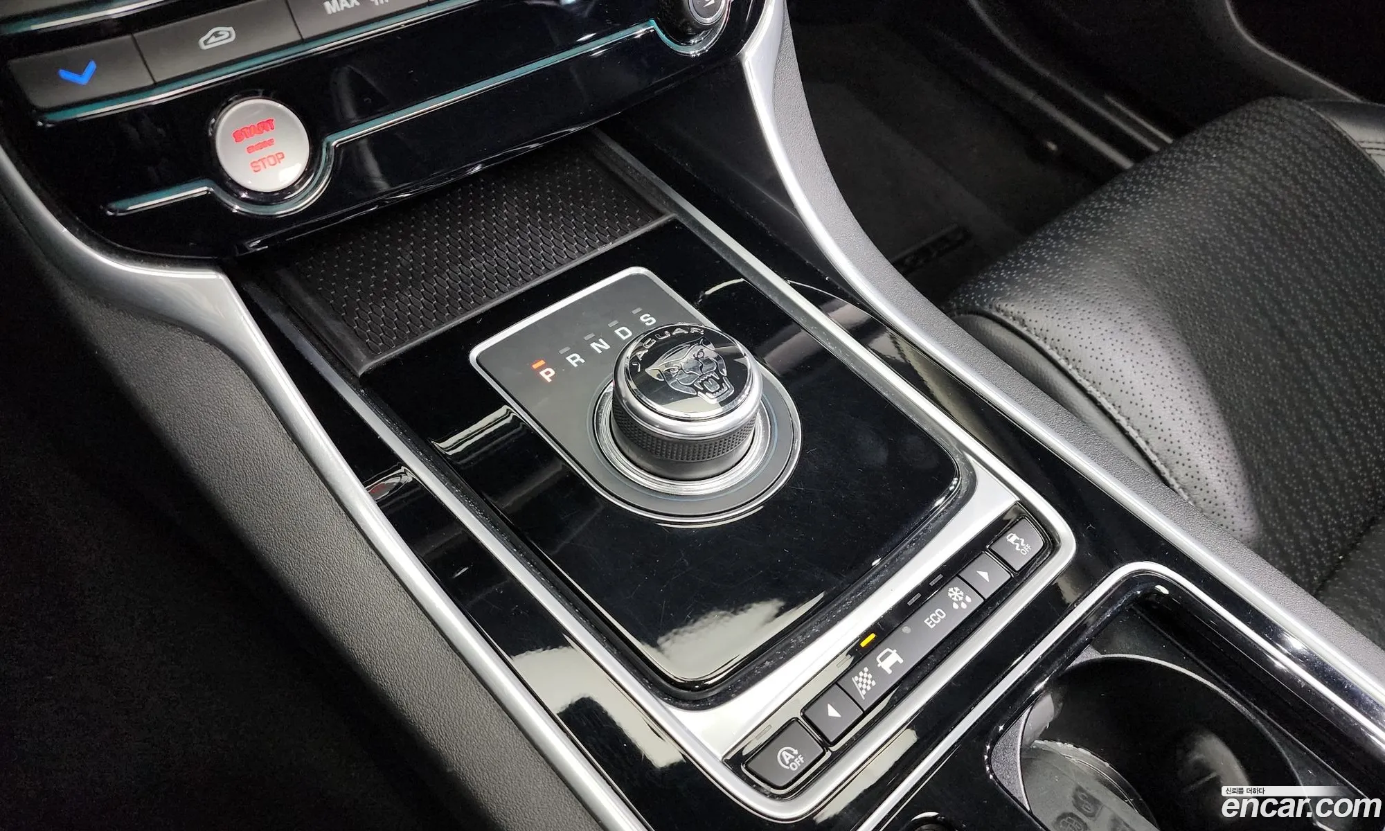 Jaguar XF 2017 SAJBB4BN7JCY61938 — 18