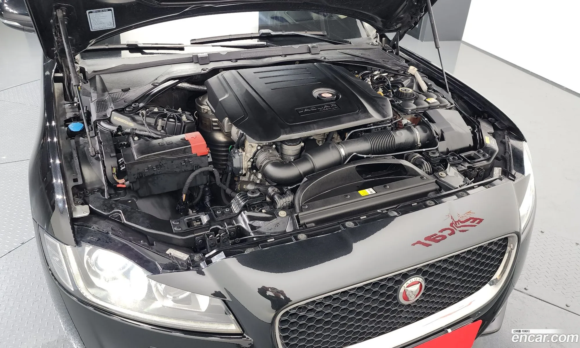 Jaguar XF 2017 SAJBB4BN7JCY61938 — 3