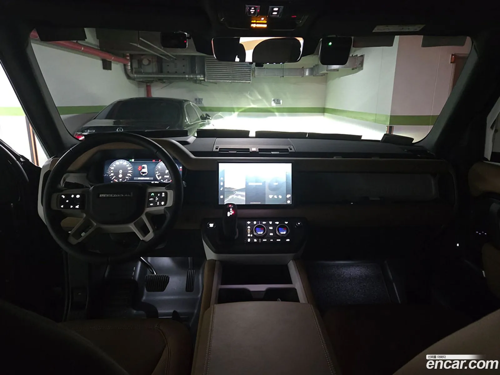 Land Rover Defender 2025 — 15
