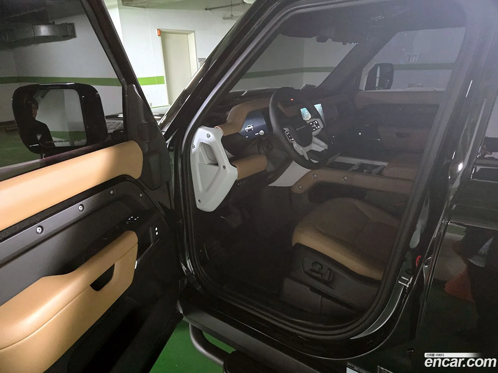 Land Rover Defender 2025 — 12