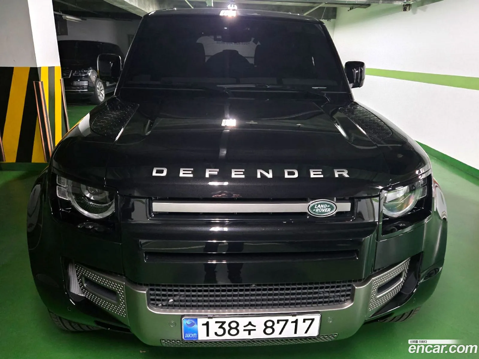 Land Rover Defender 2025 — 13