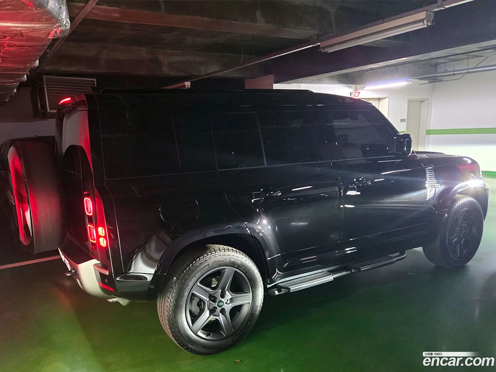 Land Rover Defender 2025 — 4